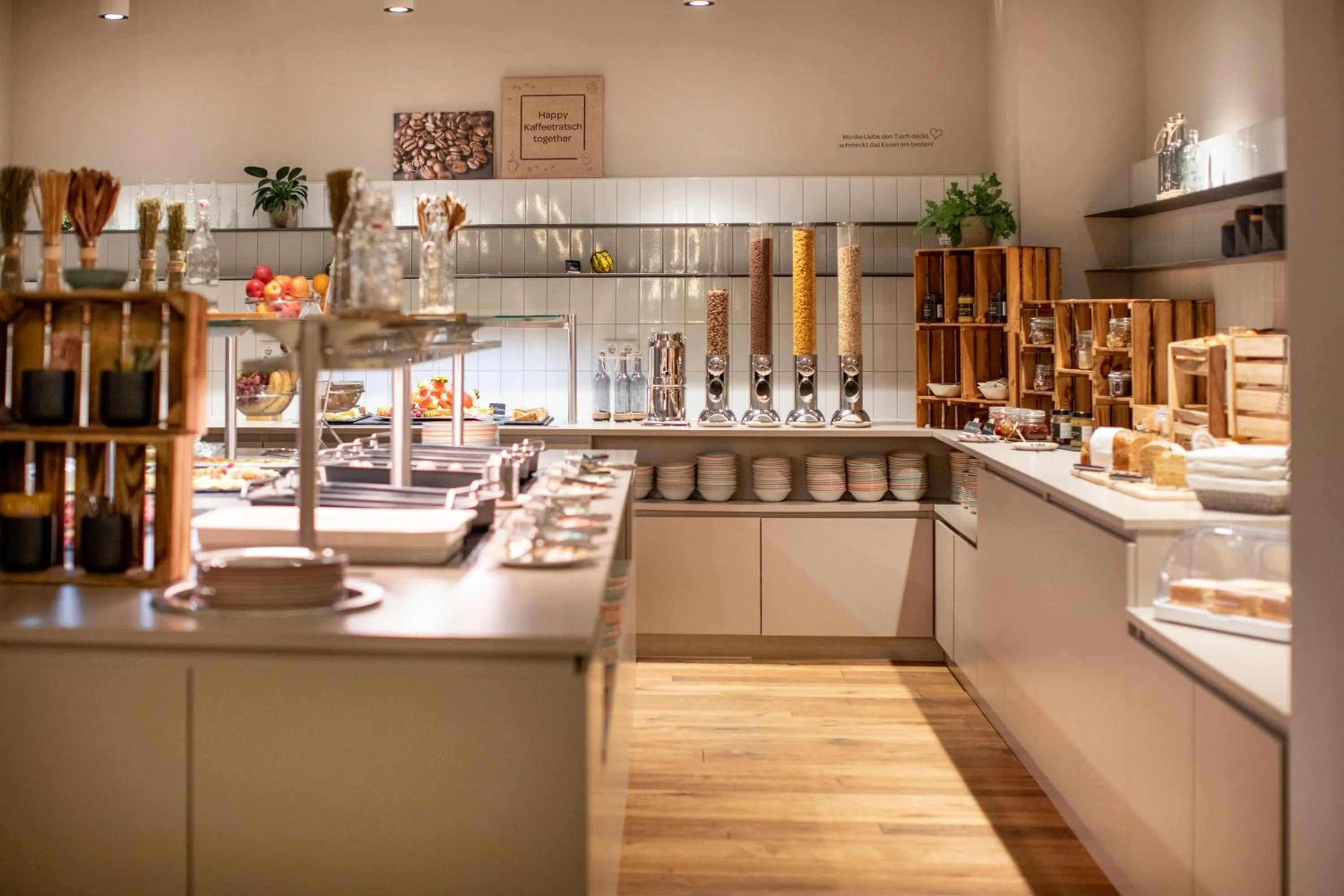 Restaurant/places to eat in JUFA Hotel Bregenz