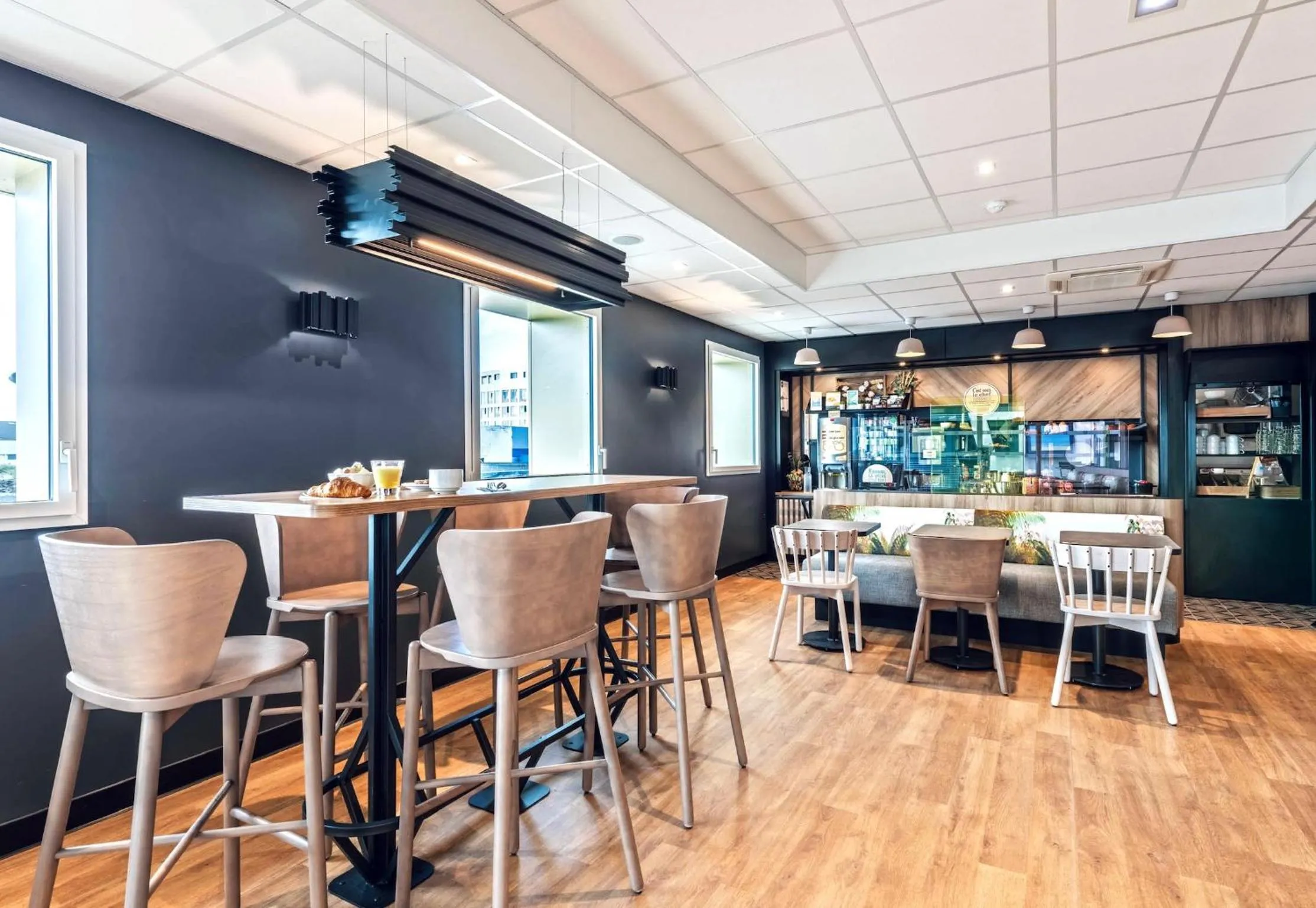 Breakfast in B&B HOTEL Brest Centre Port de Commerce