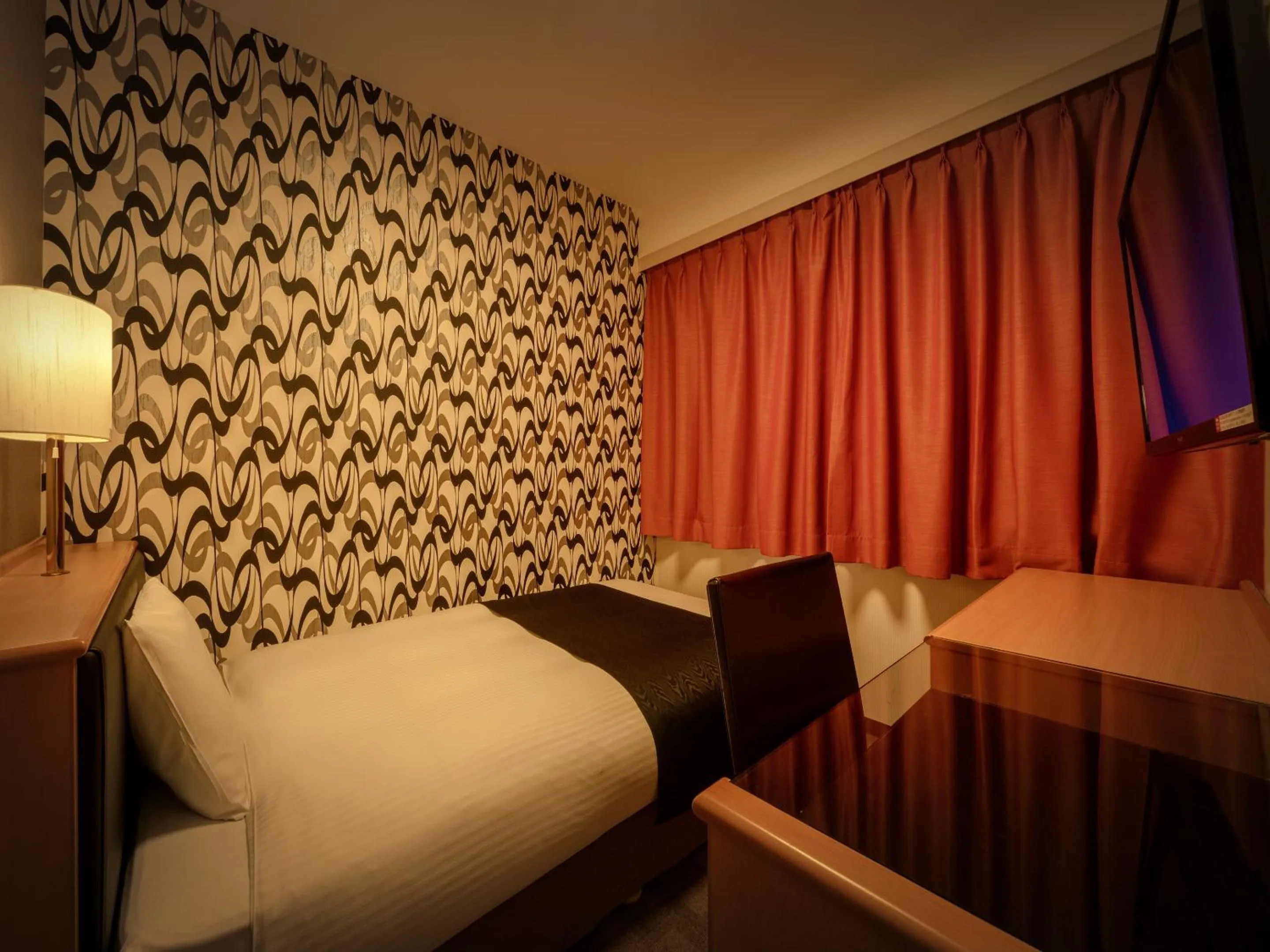 Bed in APA Hotel Maebashieki-Kita