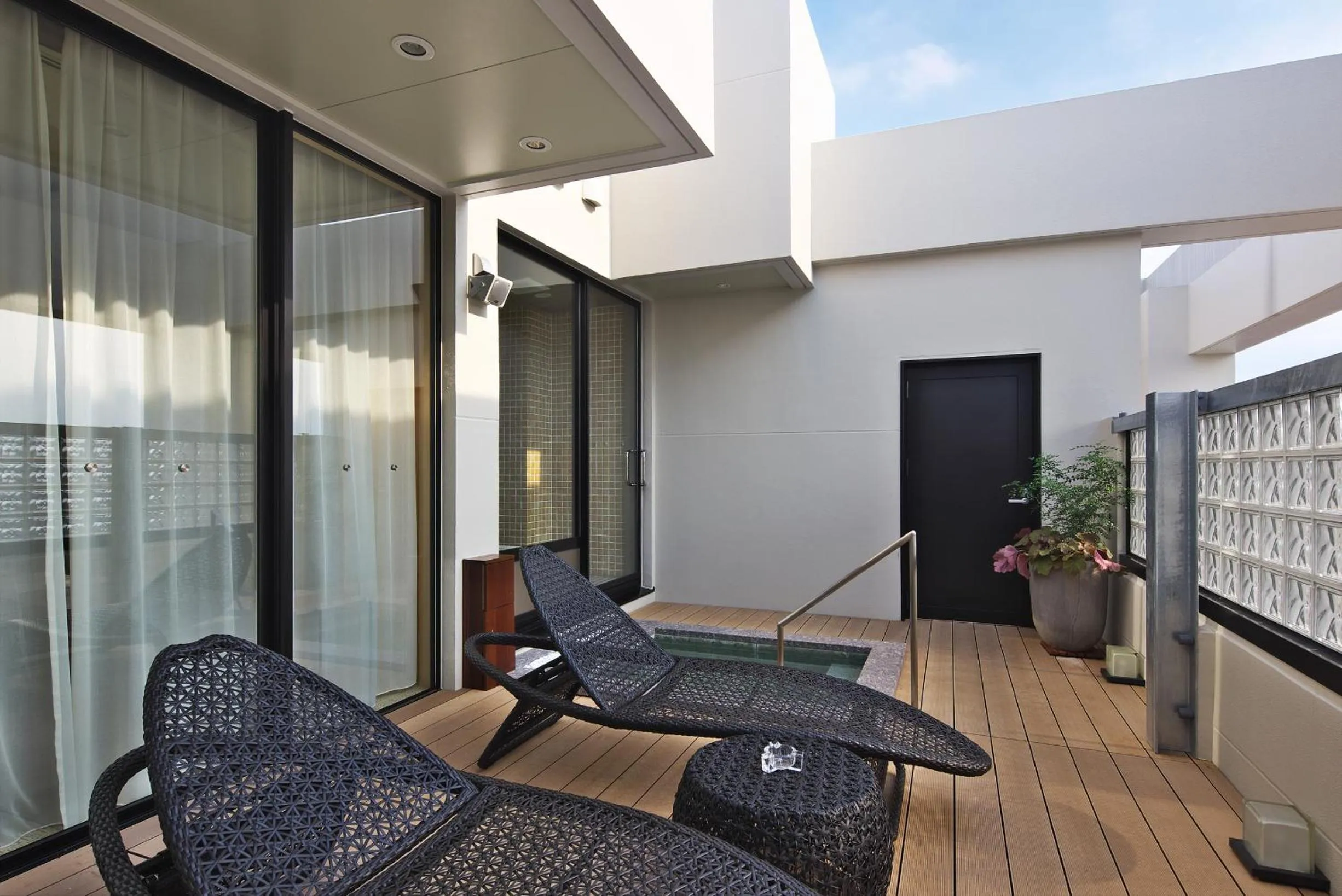 Photo of the whole room in Hotel Coco Grand