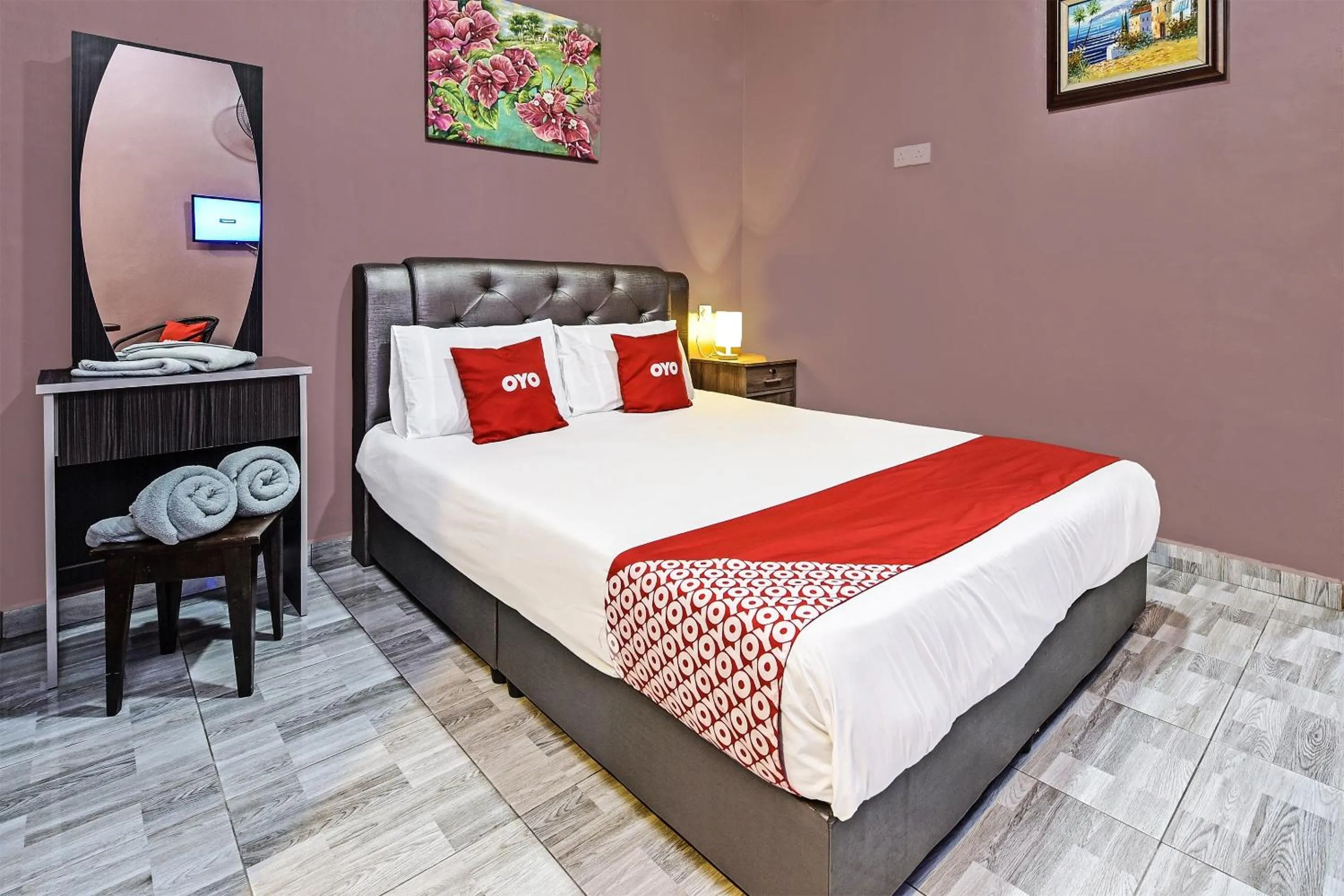 Bedroom in OYO Home 90348 Inspire Rooms