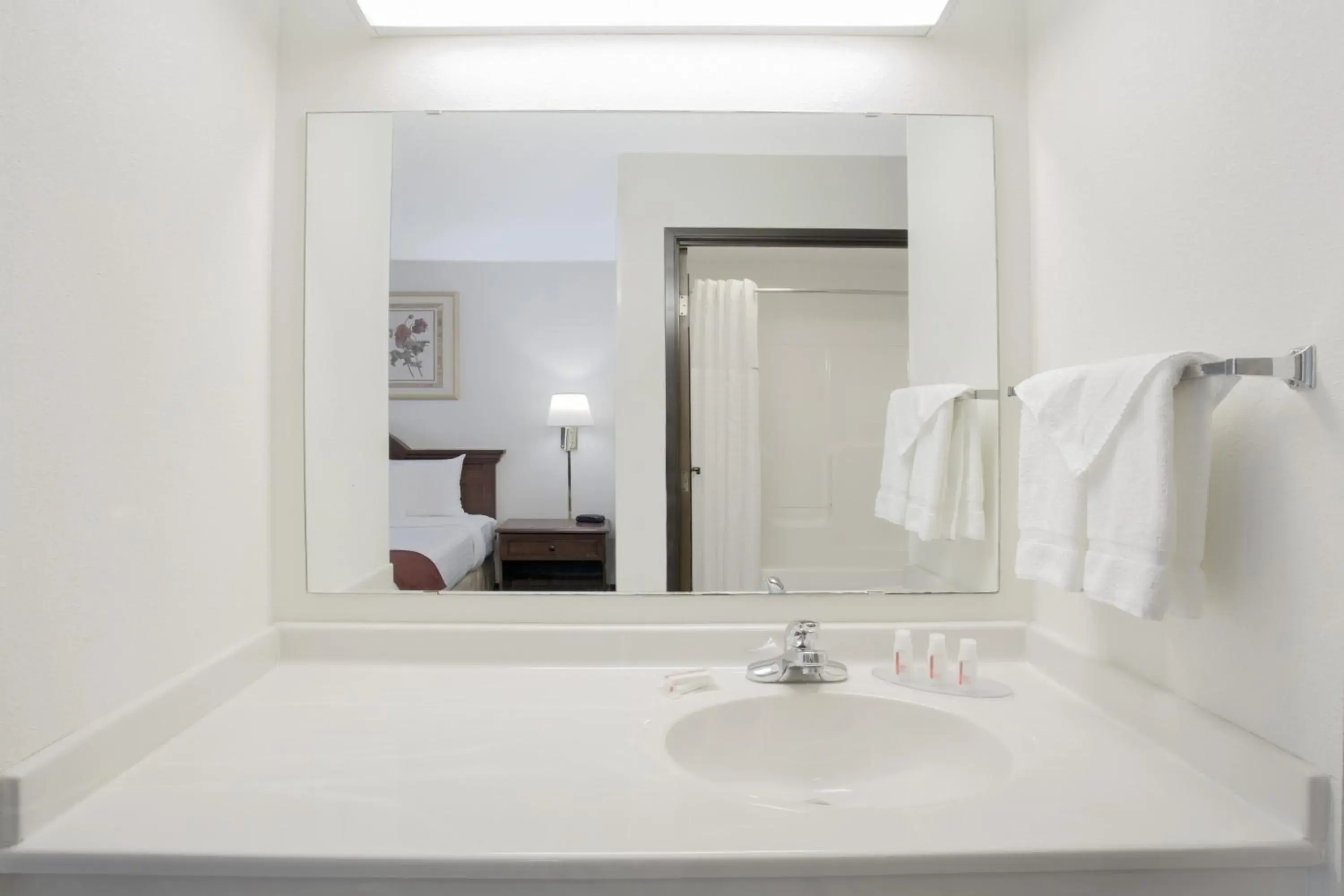 Double Room with Two Double Beds - Non-Smoking in Baymont by Wyndham Freeport Double Room with Two Double Beds - Non-Smoking in Baymont by Wyndham Freeport