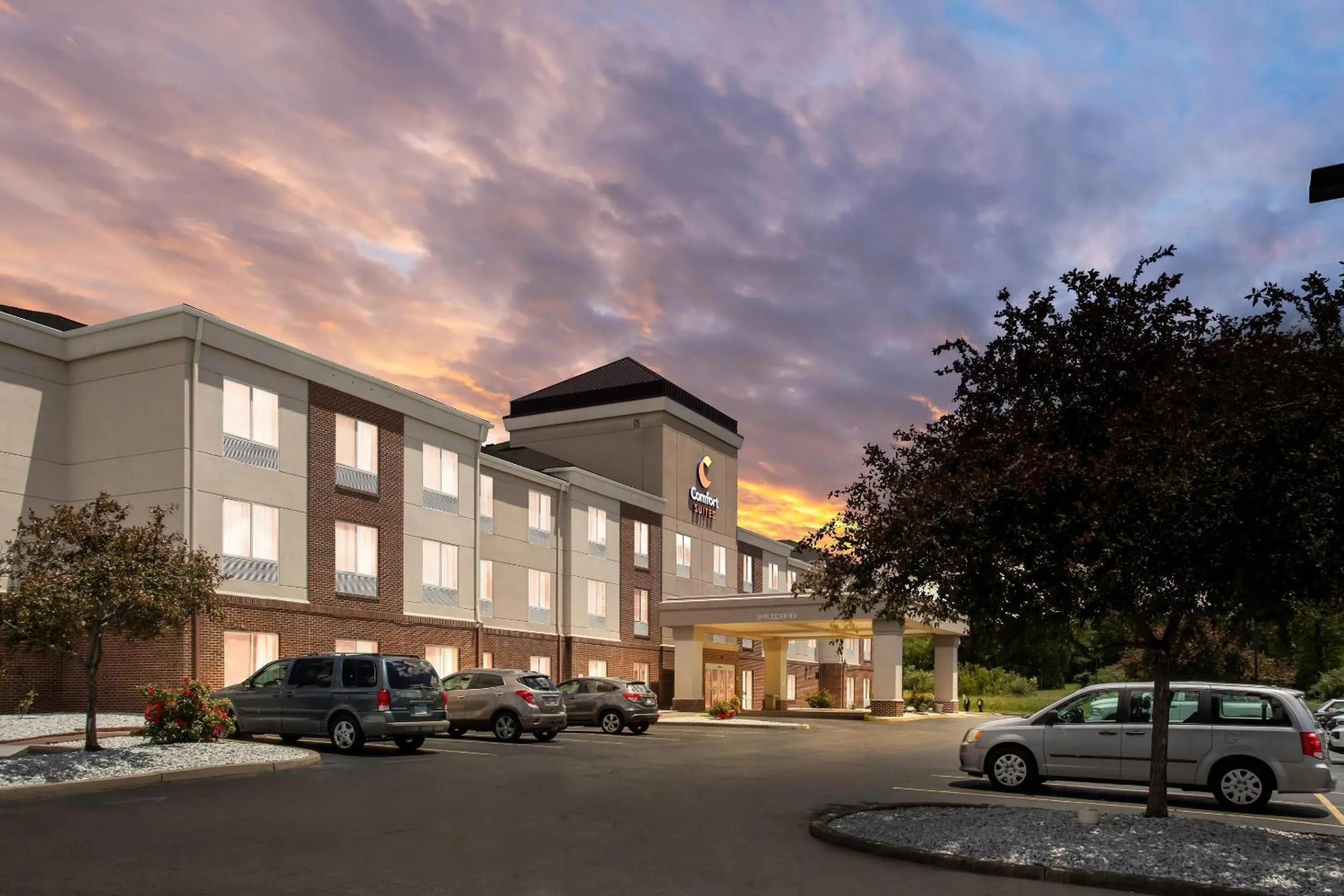 Property building in Comfort Suites