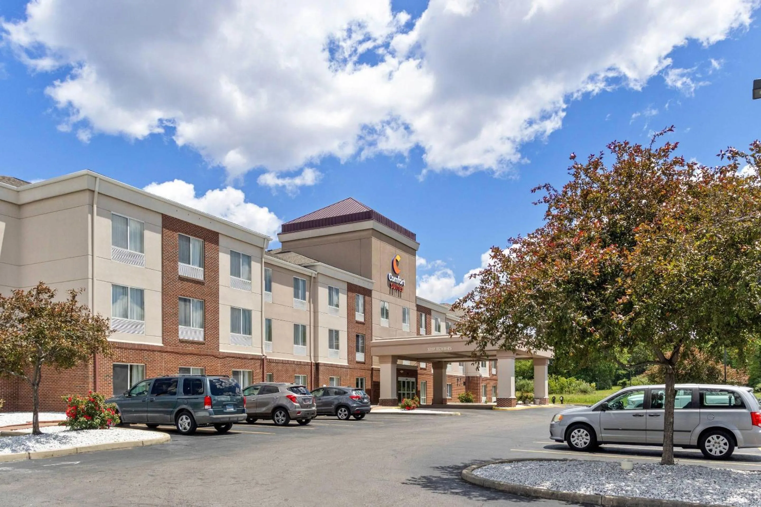 Property building in Comfort Suites