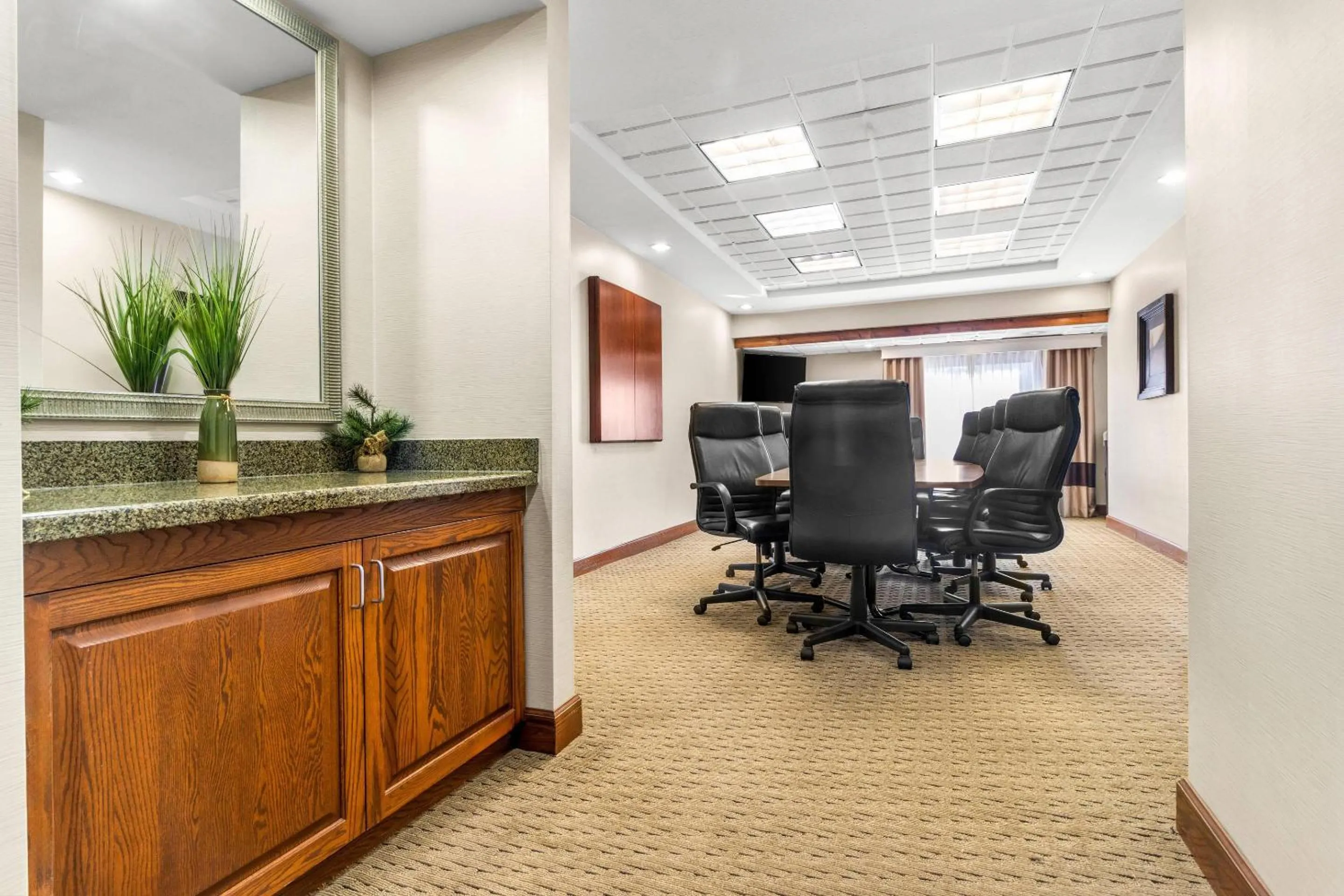 Meeting/conference room in Comfort Suites