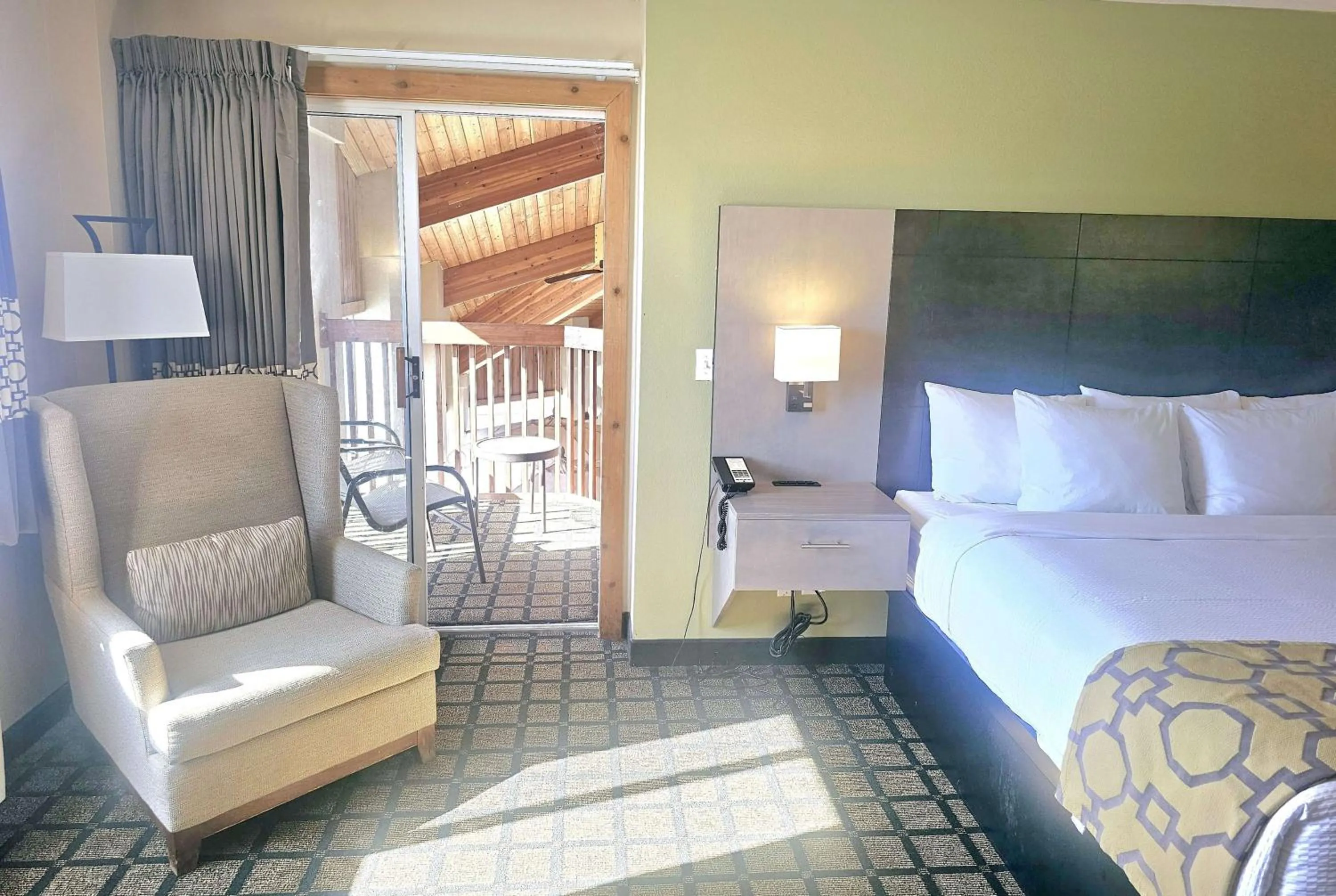 Photo of the whole room, Bed in Baymont by Wyndham Rolla