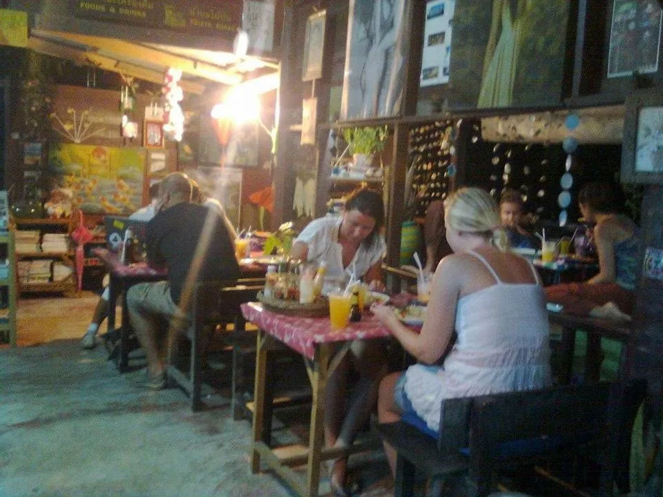 Restaurant/places to eat in ABC Bungalow