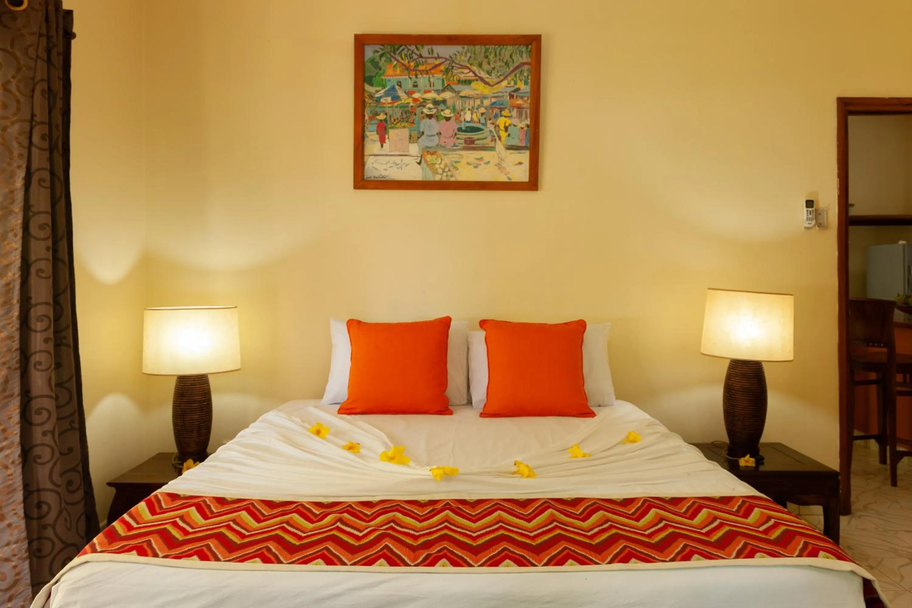 Photo of the whole room, Bed in Villas des Alizes beachfront suites and garden villas