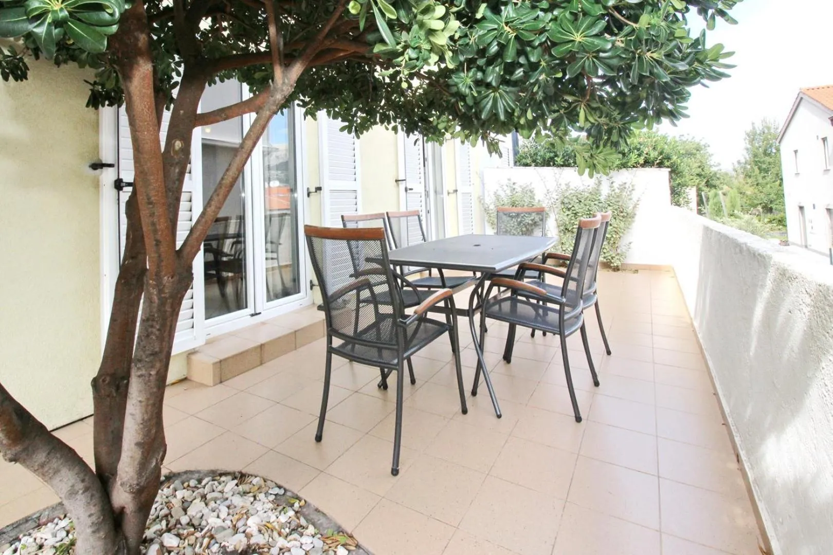 Apartments Limun Zarok