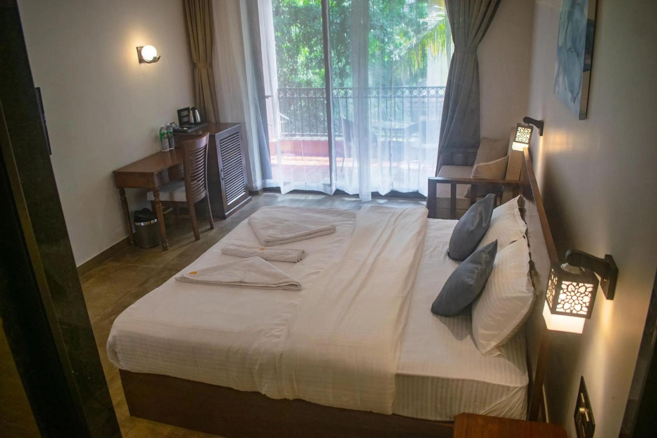 Bedroom, Bed in Altrude By The Sea