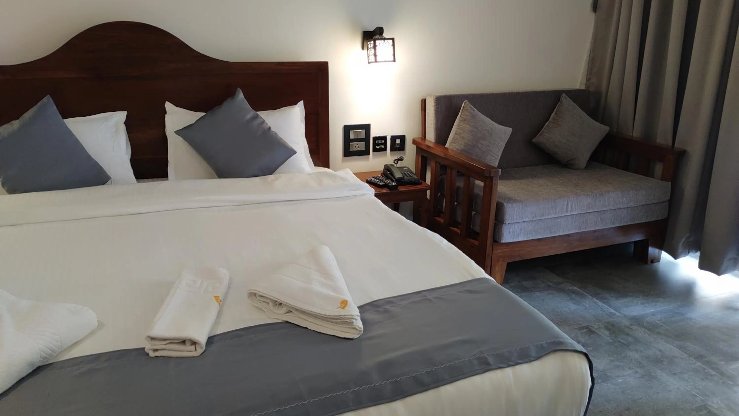 Bedroom, Bed in Altrude By The Sea