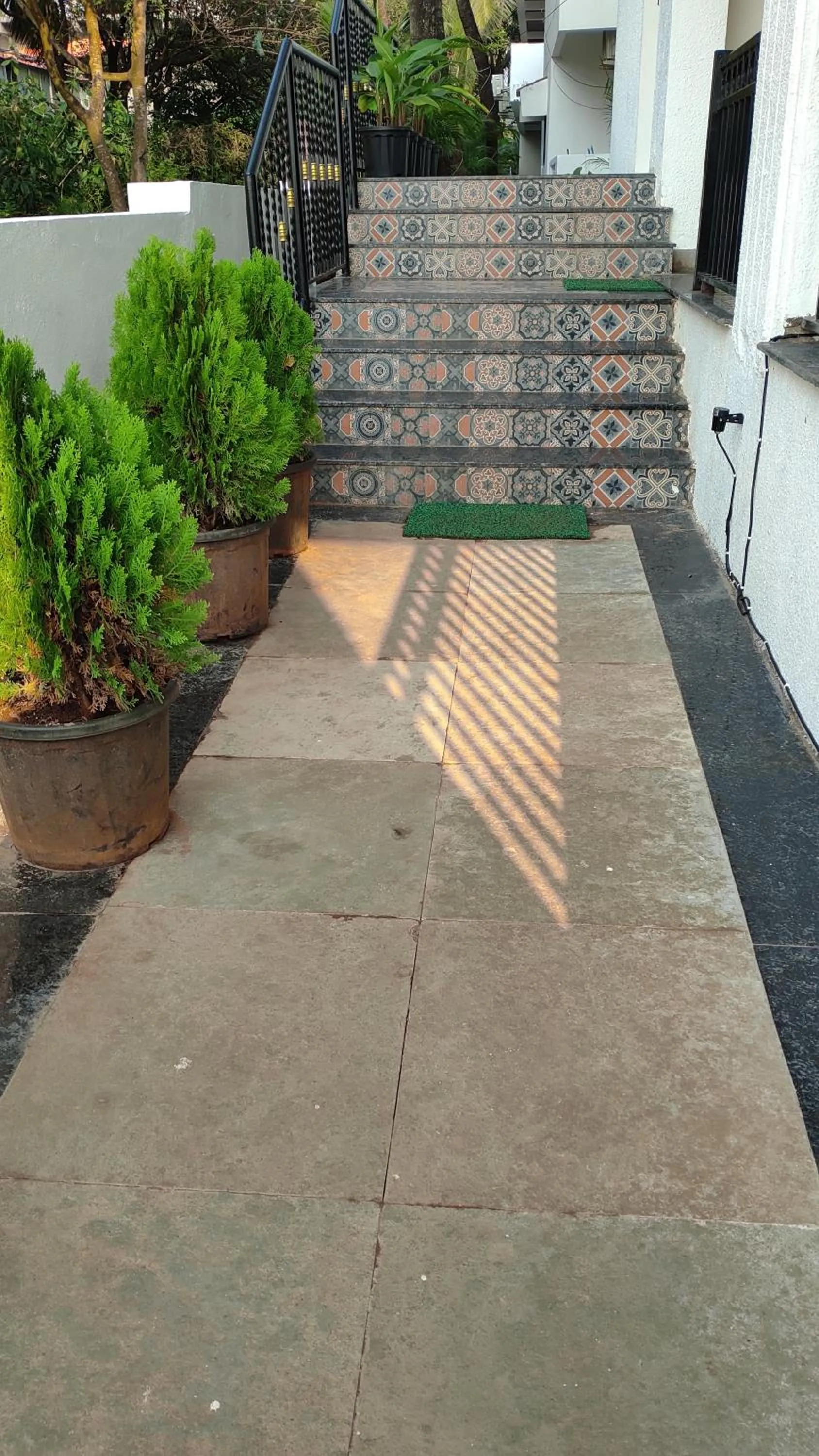 Facade/entrance in Altrude By The Sea