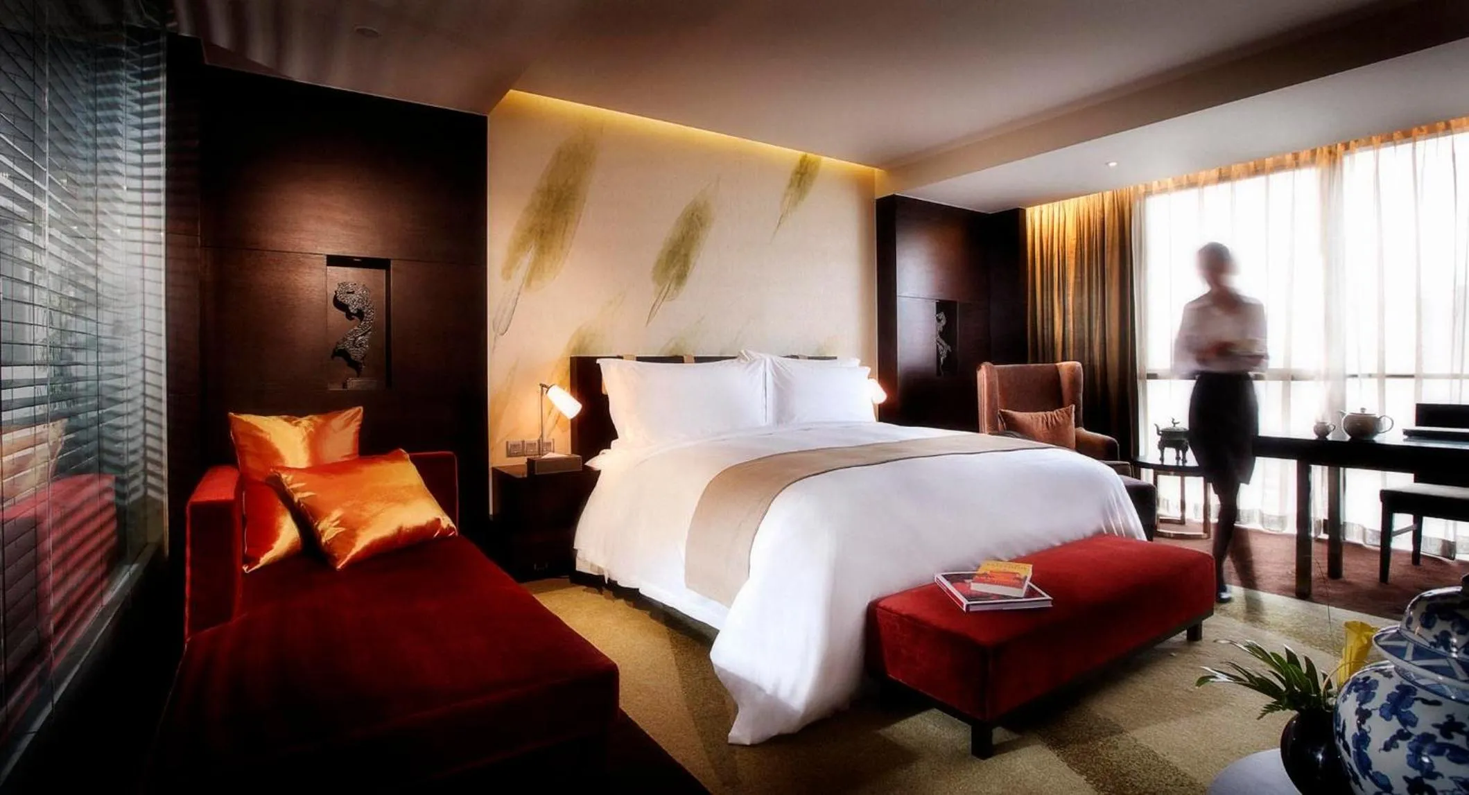 Photo of the whole room, Bed in InterContinental Beijing Beichen by IHG l Walking Distance to Bird's Nest & Water Cube & Metro Station l Interconnected with China National Convention Center l Award-winning Club Lounge with Mixologist l Direct Metro Line to Wangfujing