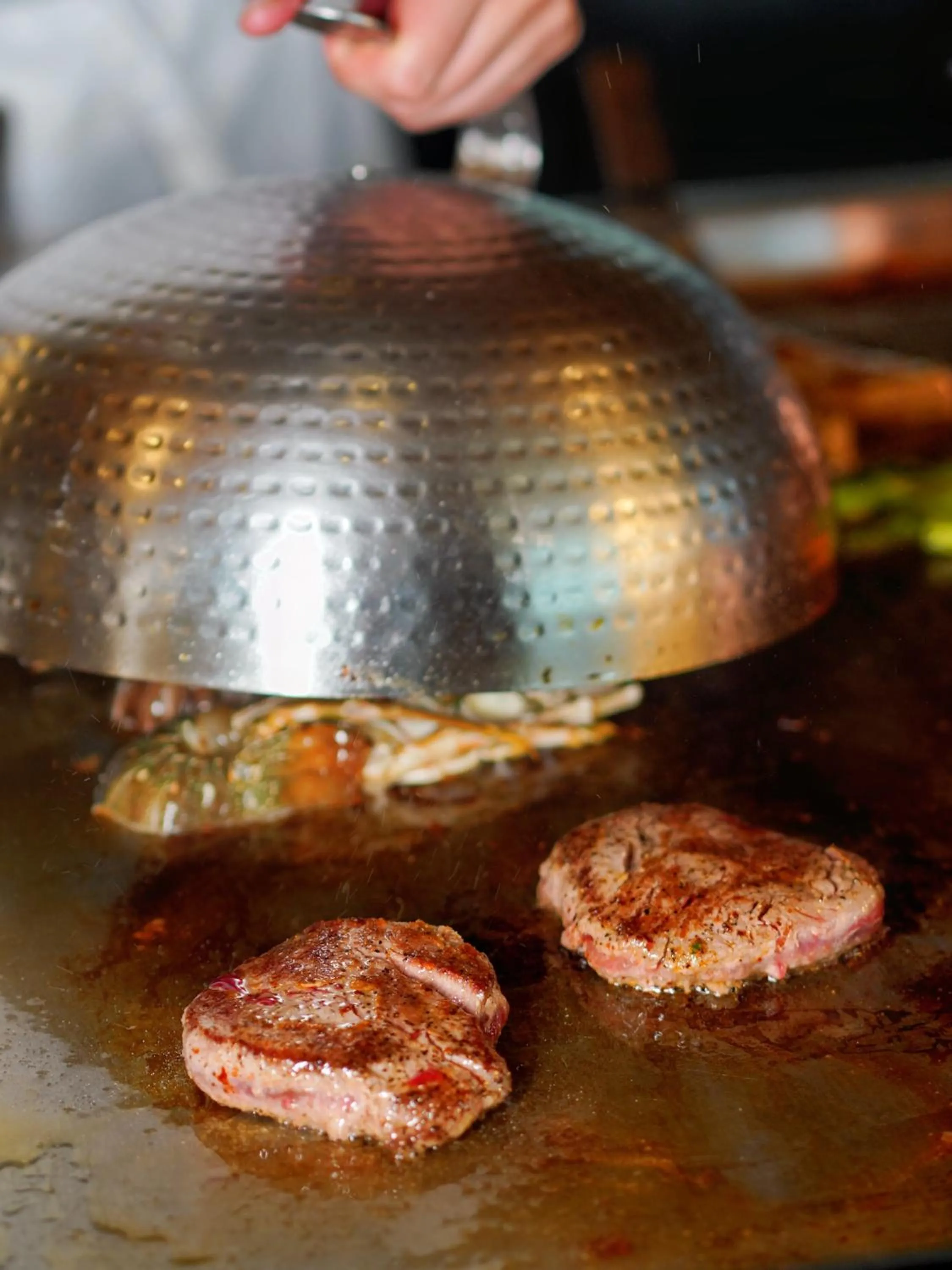 Restaurant/places to eat in InterContinental Beijing Beichen by IHG l Walking Distance to Bird's Nest & Water Cube & Metro Station l Interconnected with China National Convention Center l Award-winning Club Lounge with Mixologist l Direct Metro Line to Wangfujing