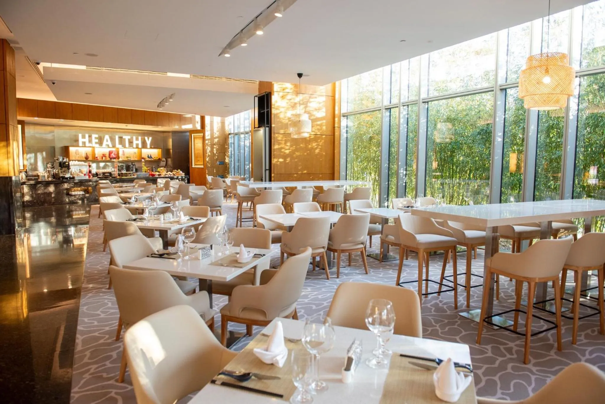 Restaurant/places to eat in InterContinental Beijing Beichen by IHG l Walking Distance to Bird's Nest & Water Cube & Metro Station l Interconnected with China National Convention Center l Award-winning Club Lounge with Mixologist l Direct Metro Line to Wangfujing
