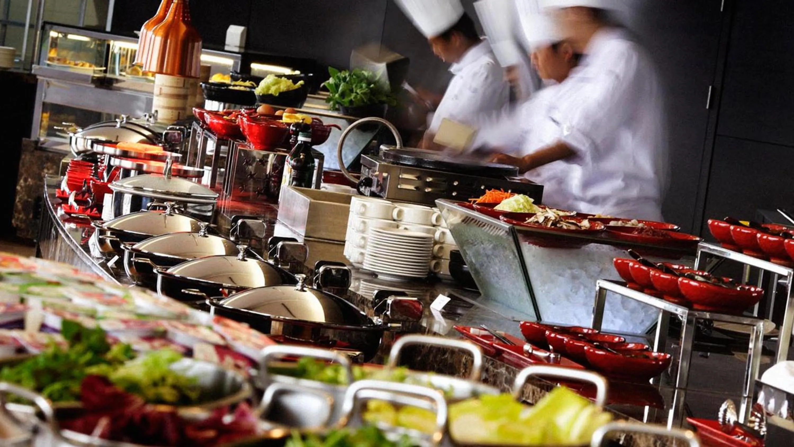 Restaurant/places to eat in InterContinental Beijing Beichen by IHG l Walking Distance to Bird's Nest & Water Cube & Metro Station l Interconnected with China National Convention Center l Award-winning Club Lounge with Mixologist l Direct Metro Line to Wangfujing