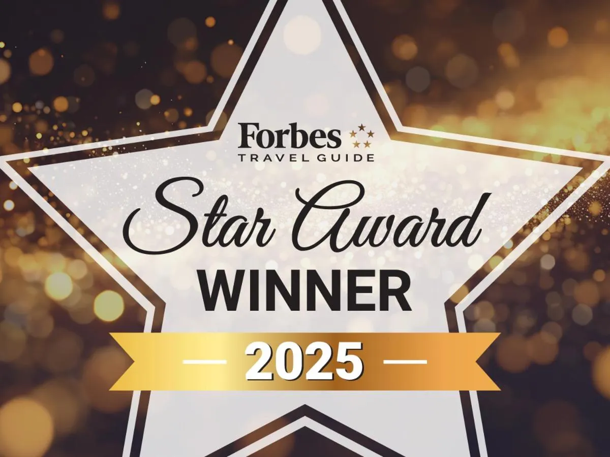 Certificate/Award in InterContinental Beijing Beichen by IHG l Walking Distance to Bird's Nest & Water Cube & Metro Station l Interconnected with China National Convention Center l Award-winning Club Lounge with Mixologist l Direct Metro Line to Wangfujing