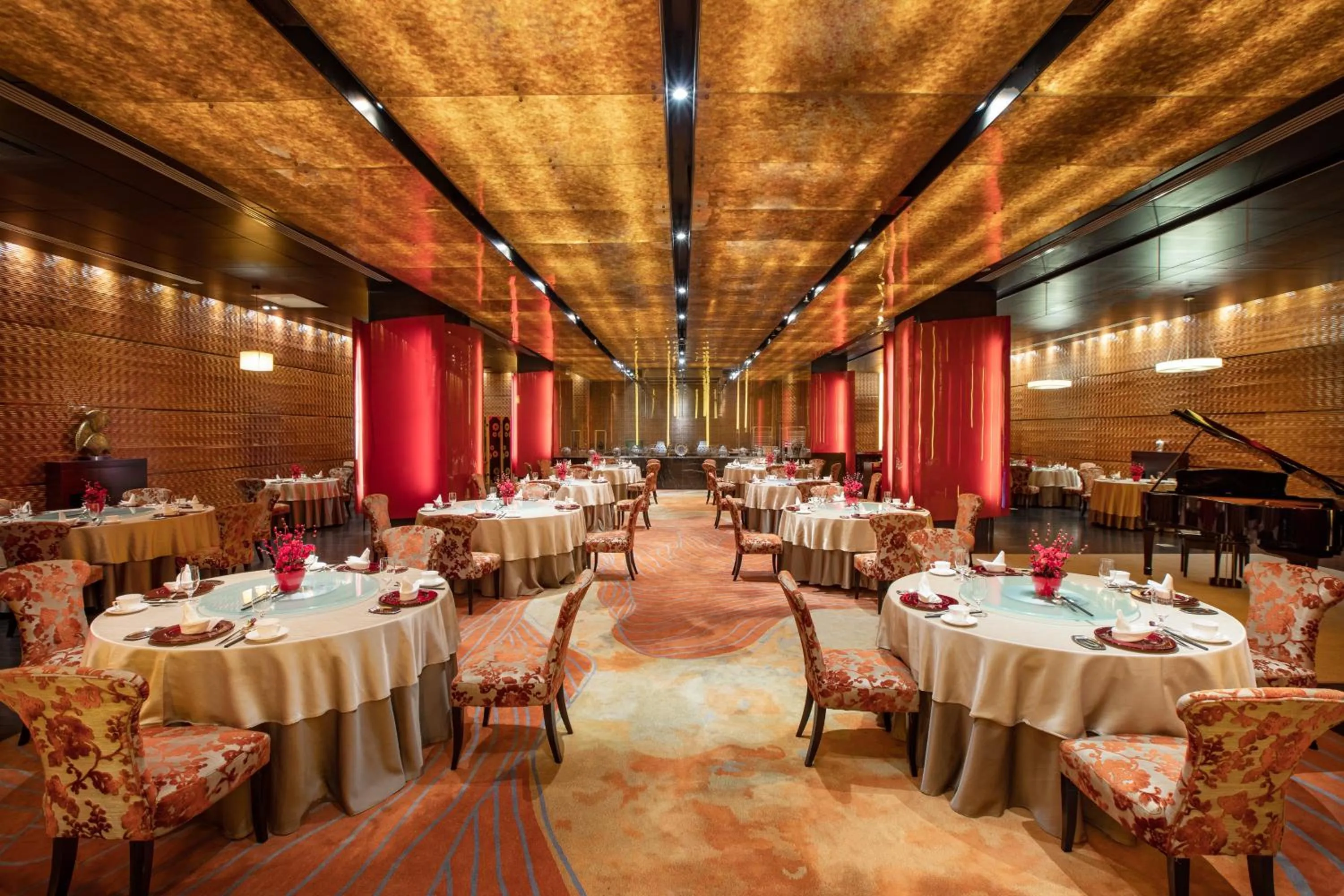 Restaurant/places to eat in InterContinental Beijing Beichen by IHG l Walking Distance to Bird's Nest & Water Cube & Metro Station l Interconnected with China National Convention Center l Award-winning Club Lounge with Mixologist l Direct Metro Line to Wangfujing