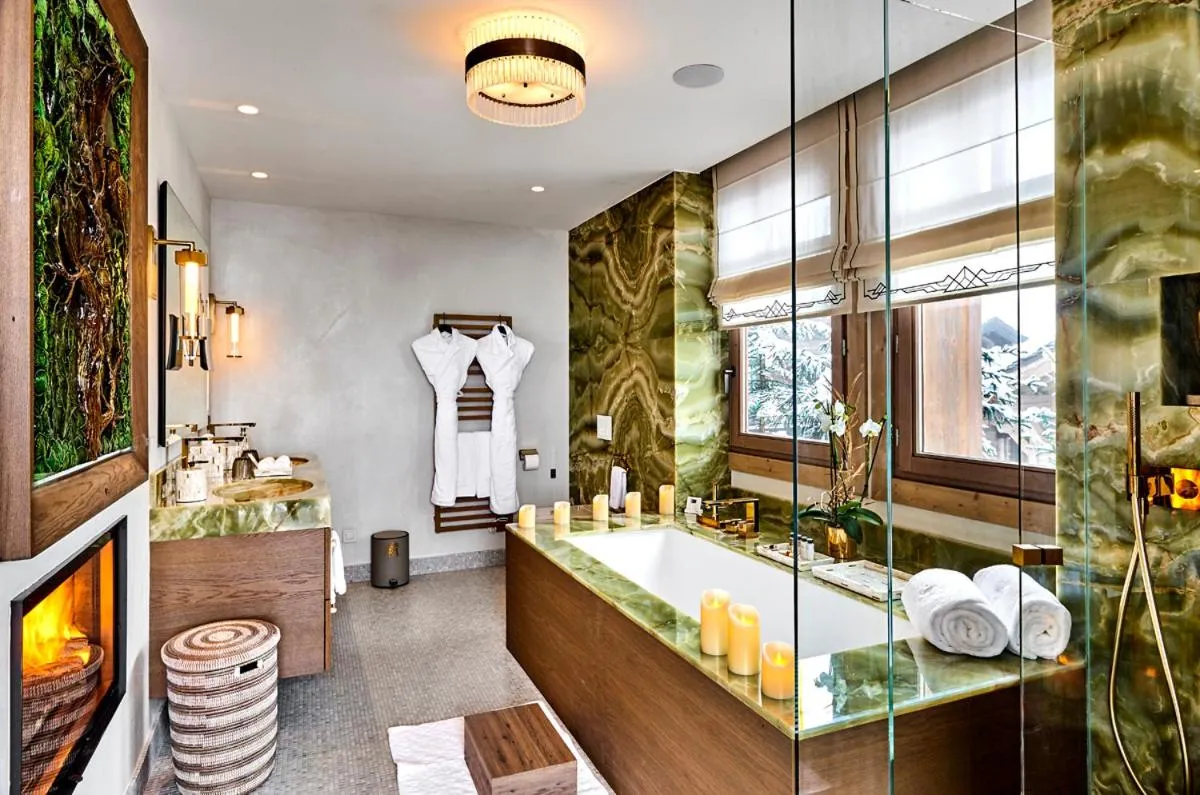 Bathroom in Lys Martagon