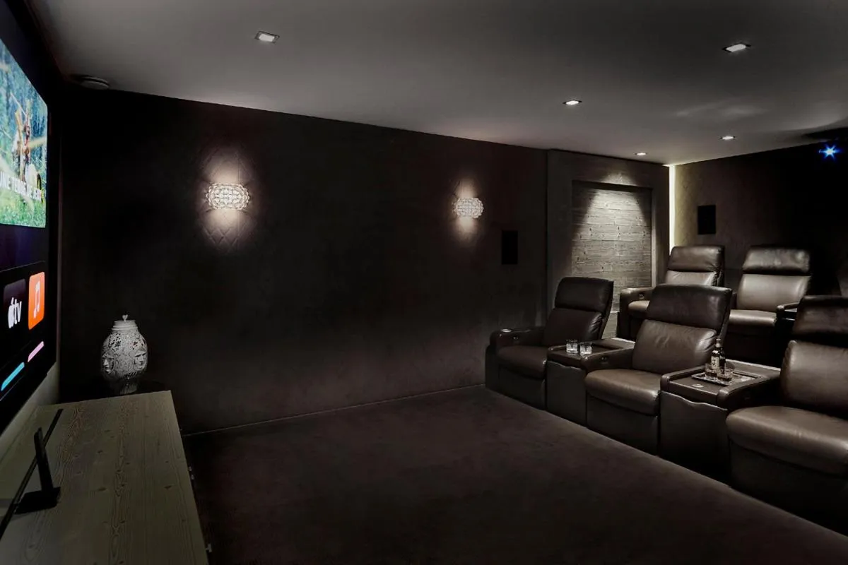 Game Room in Lys Martagon