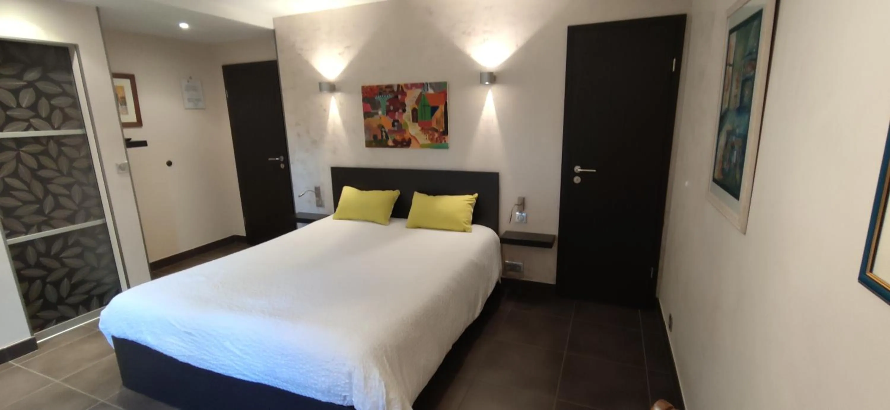 Bedroom, Bed in Comme une évidence