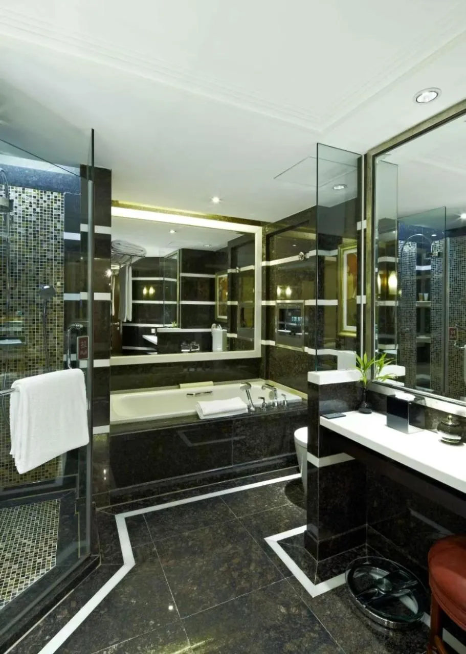 Bathroom in Kempinski Hotel Shenzhen