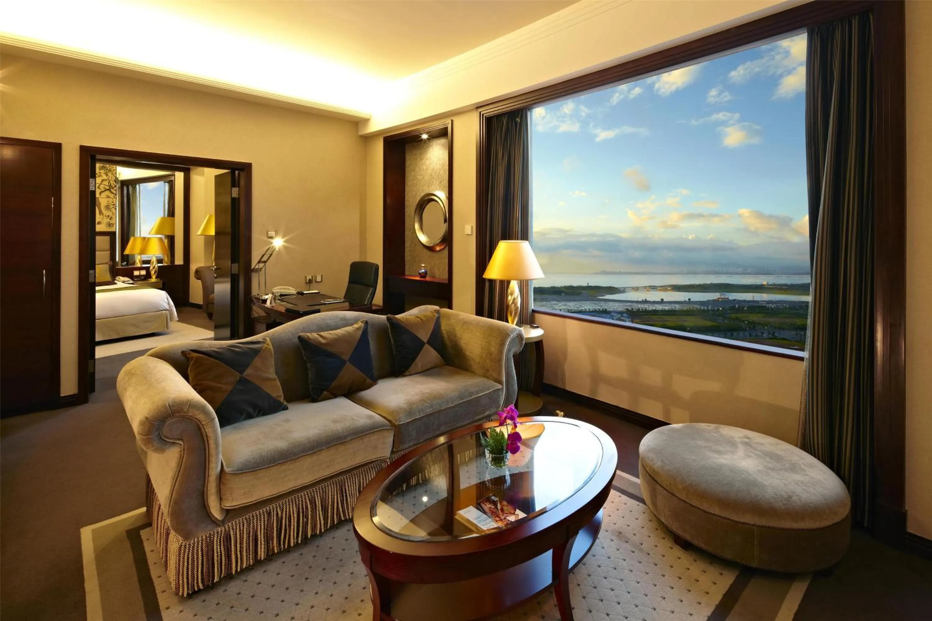 Bedroom, Bed in Kempinski Hotel Shenzhen