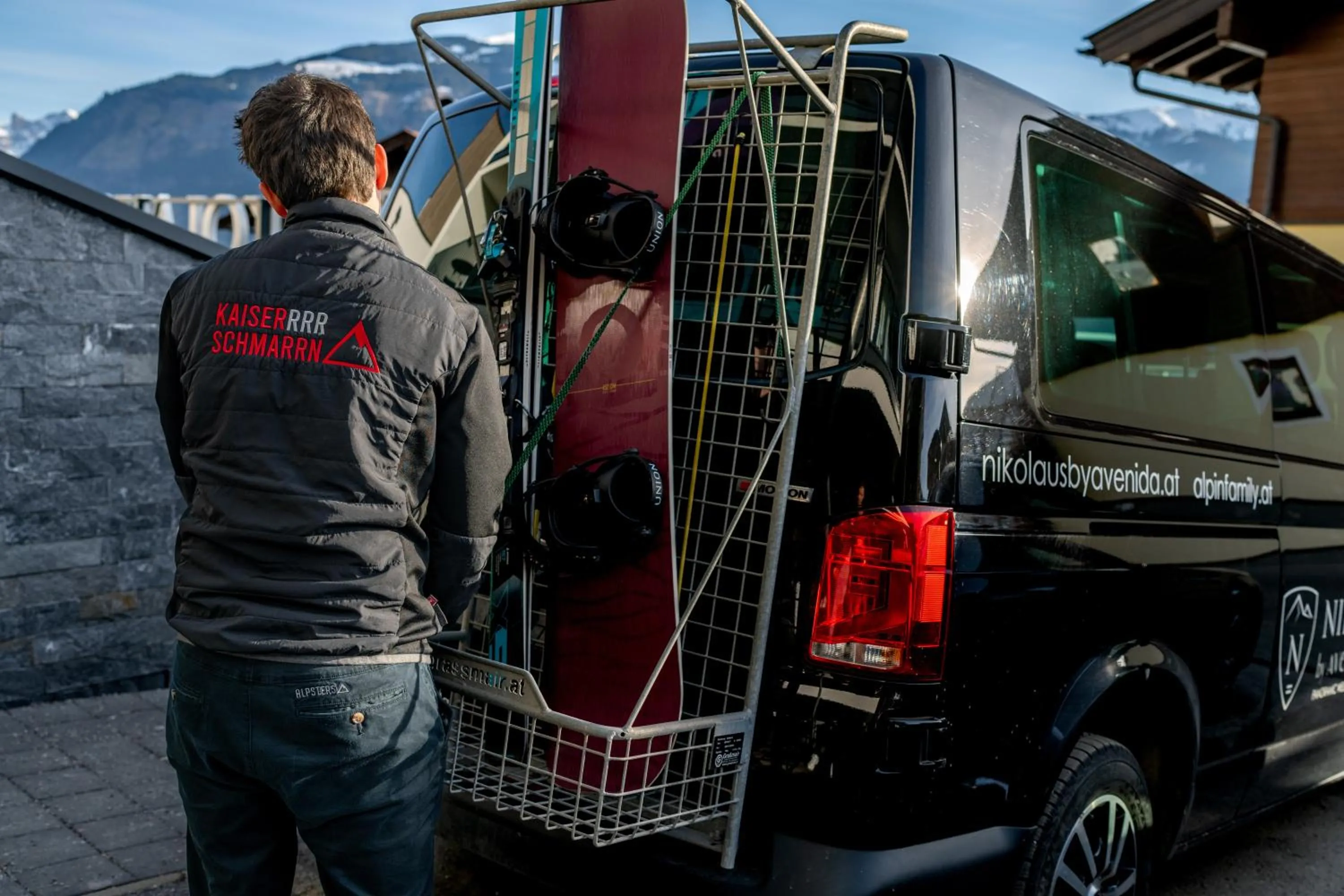 shuttle in Nikolaus by AvenidA Panoramic Wellness Suites