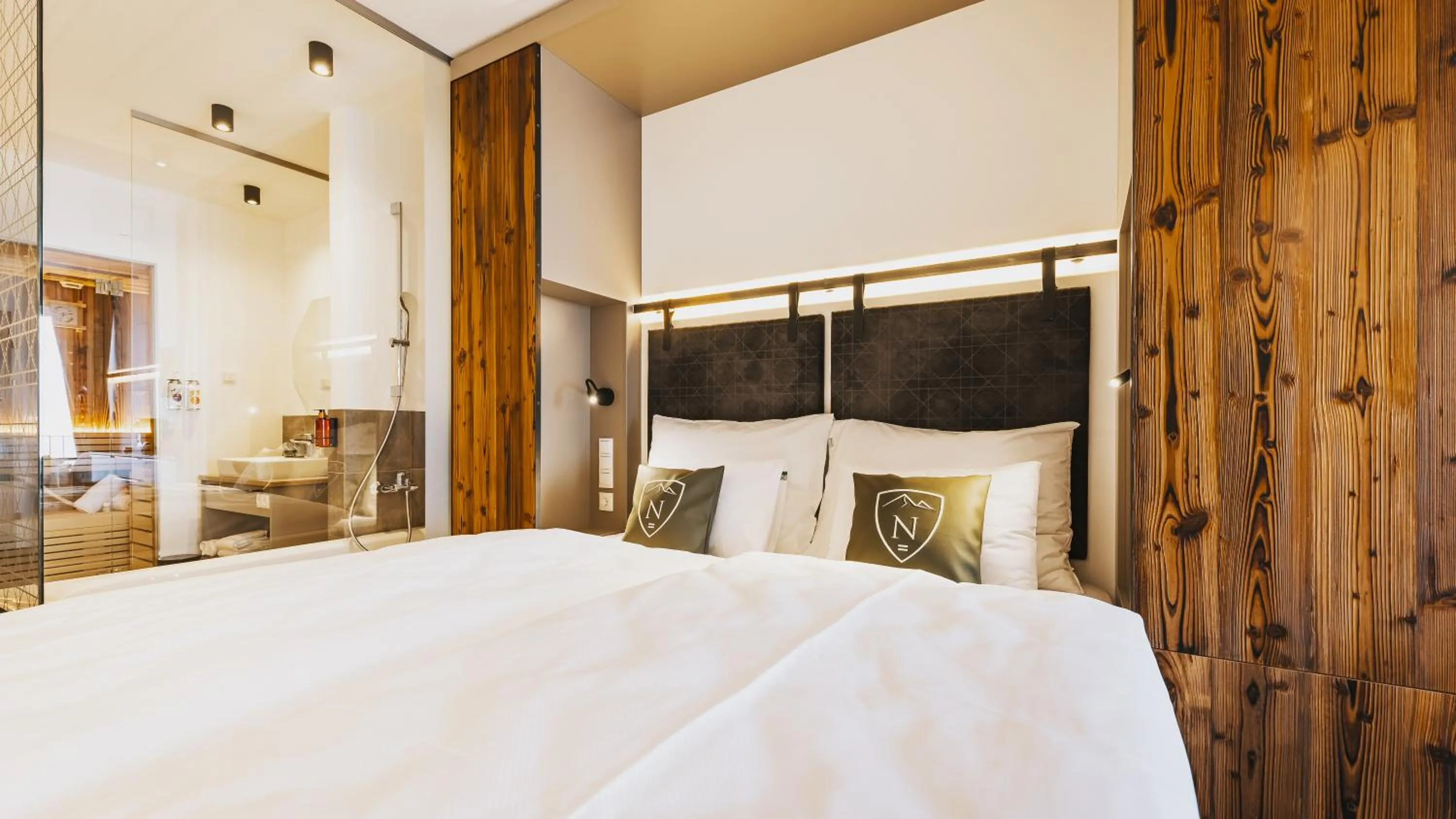 Bedroom, Bed in Nikolaus by AvenidA Panoramic Wellness Suites