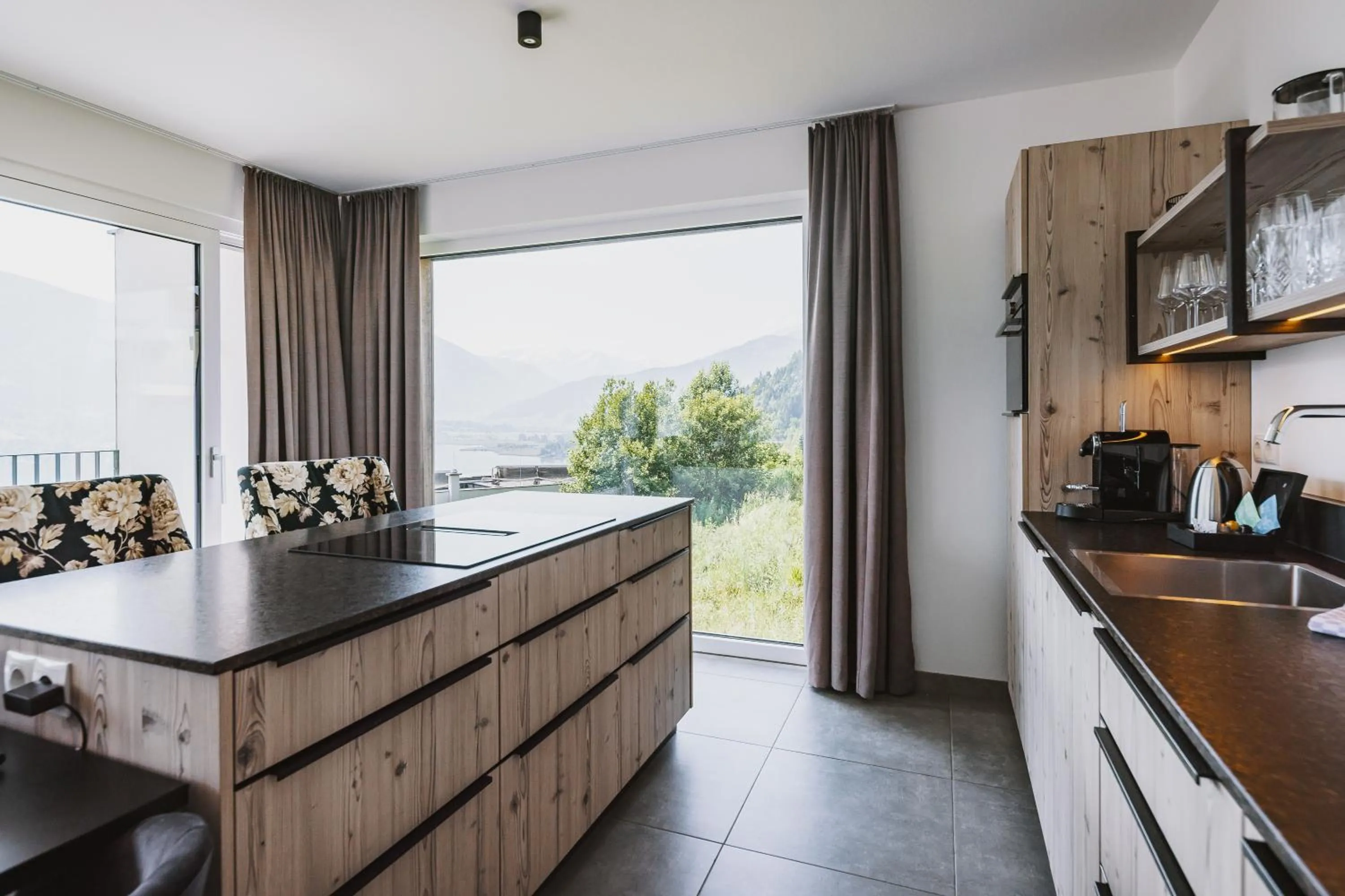Kitchen or kitchenette in Nikolaus by AvenidA Panoramic Wellness Suites