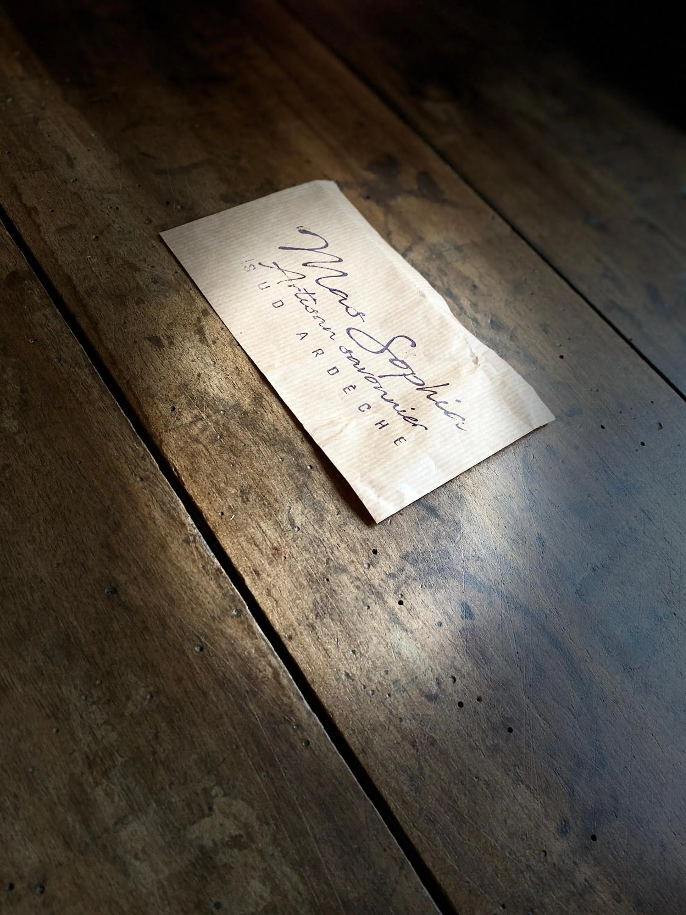 Text overlay in Logis Hôtel Médiéval, Montélimar Nord