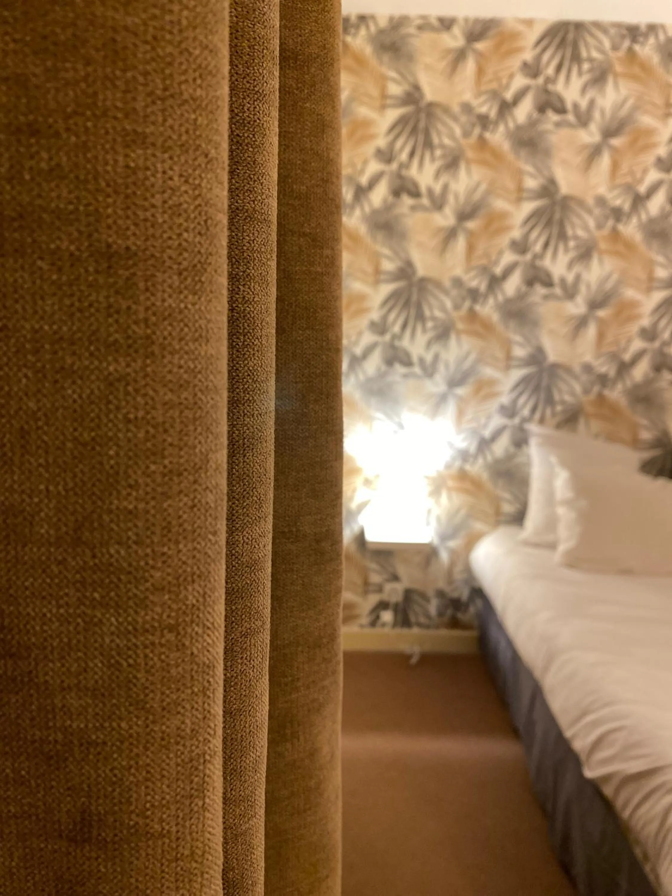 Bedroom, Bed in Logis Hôtel Médiéval, Montélimar Nord