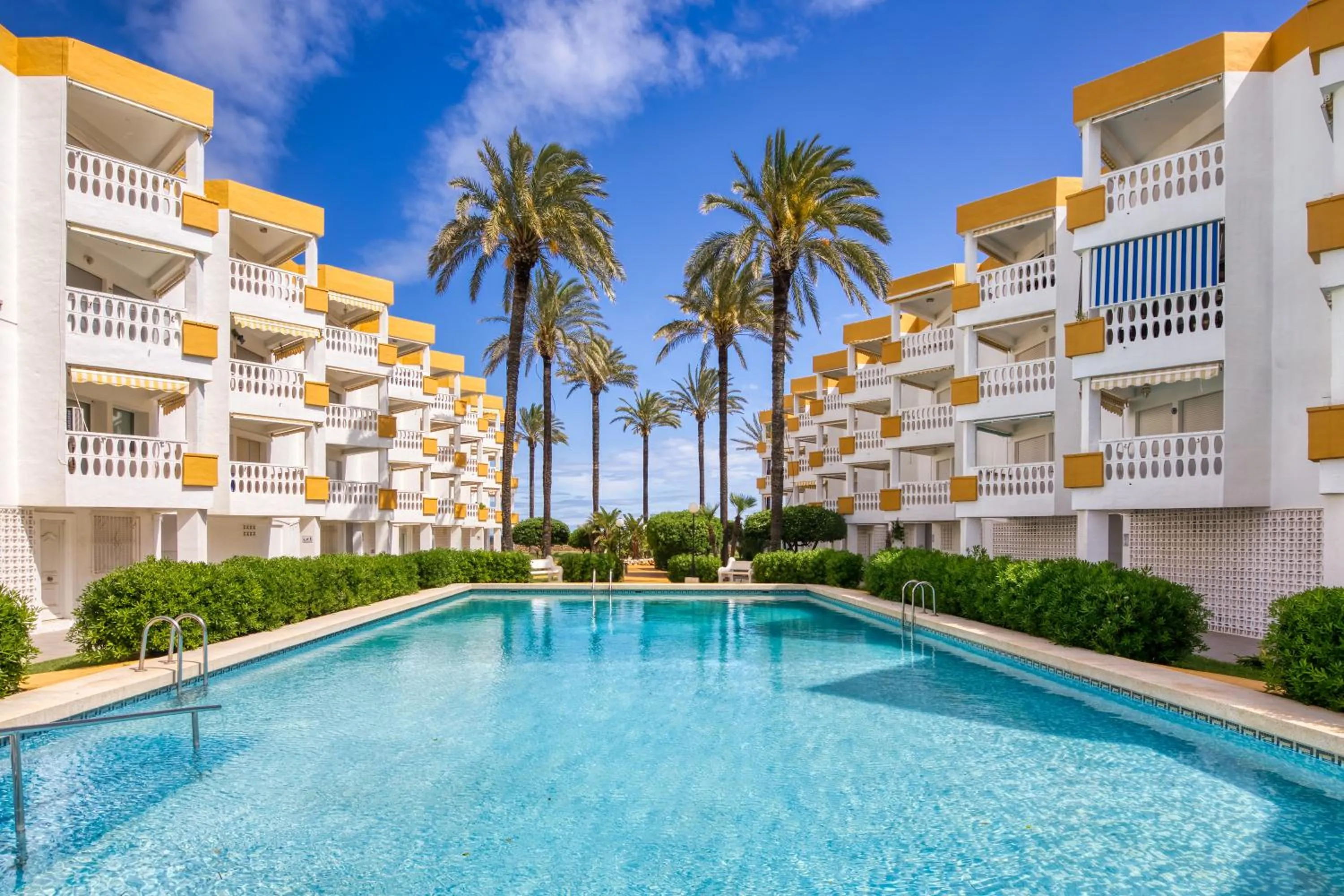 Facade/entrance in Holiday Beach