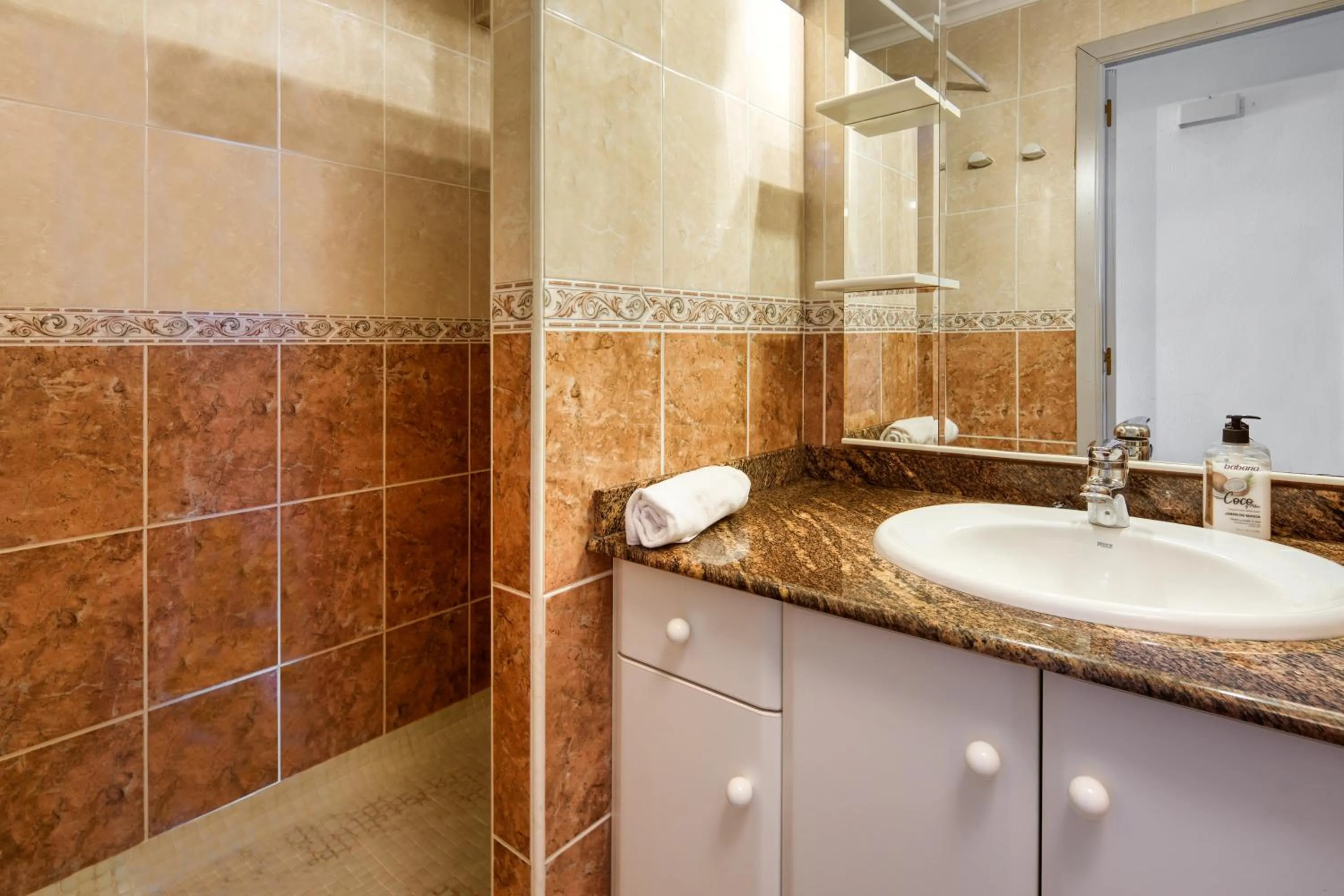 Shower in Holiday Beach