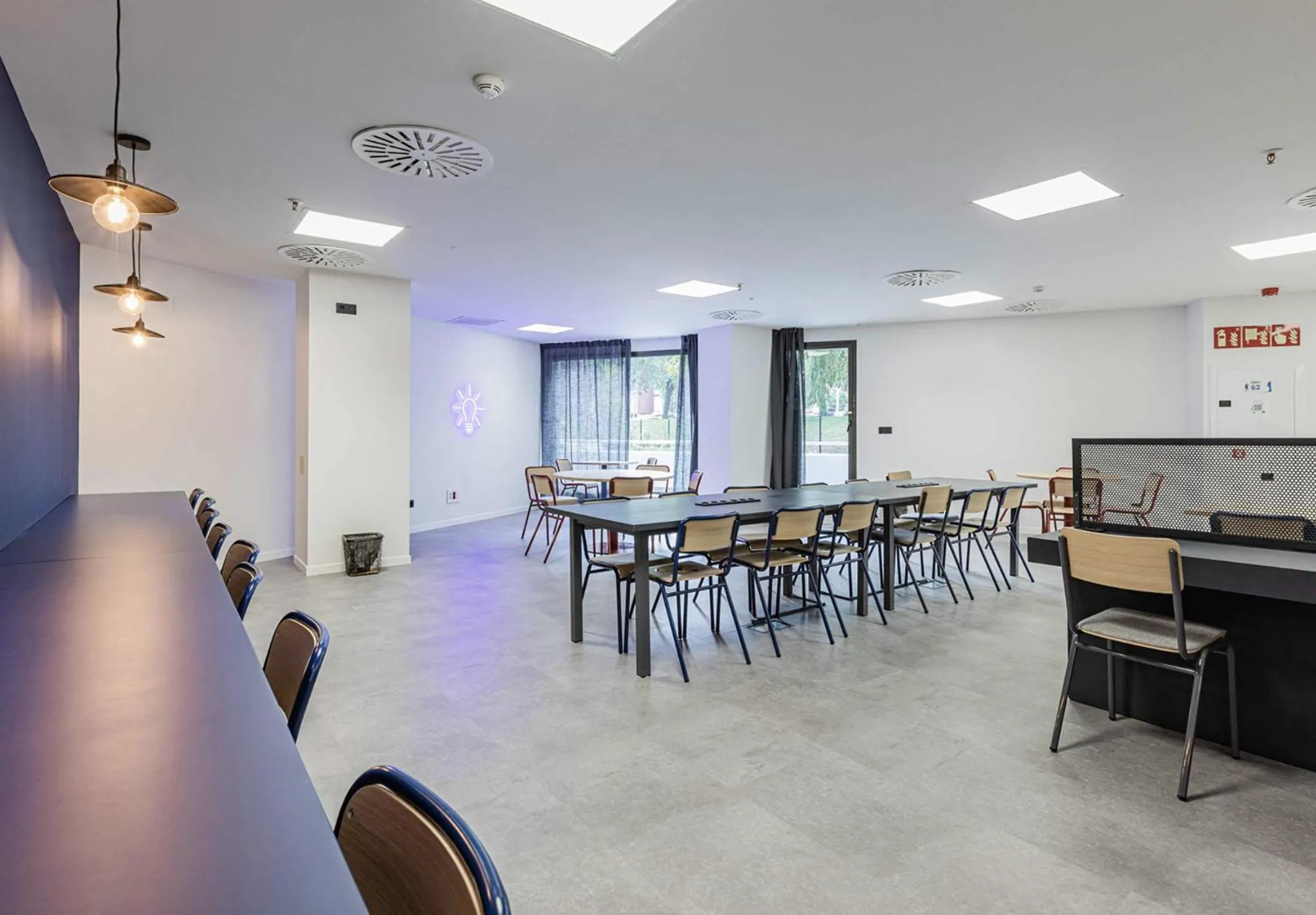 Business facilities in Micampus Santander Student Residence