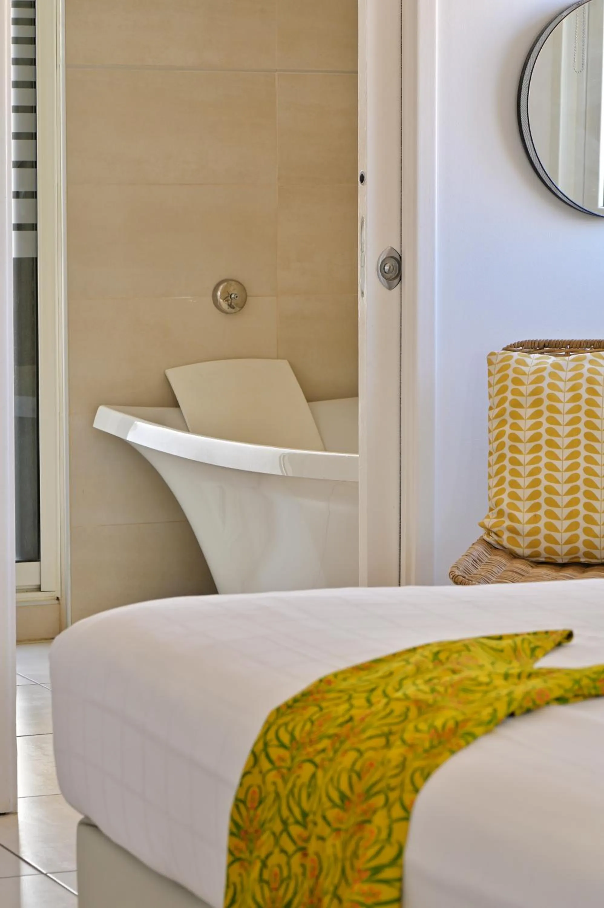 Decorative detail, Bed in L'Escale Côté Sud