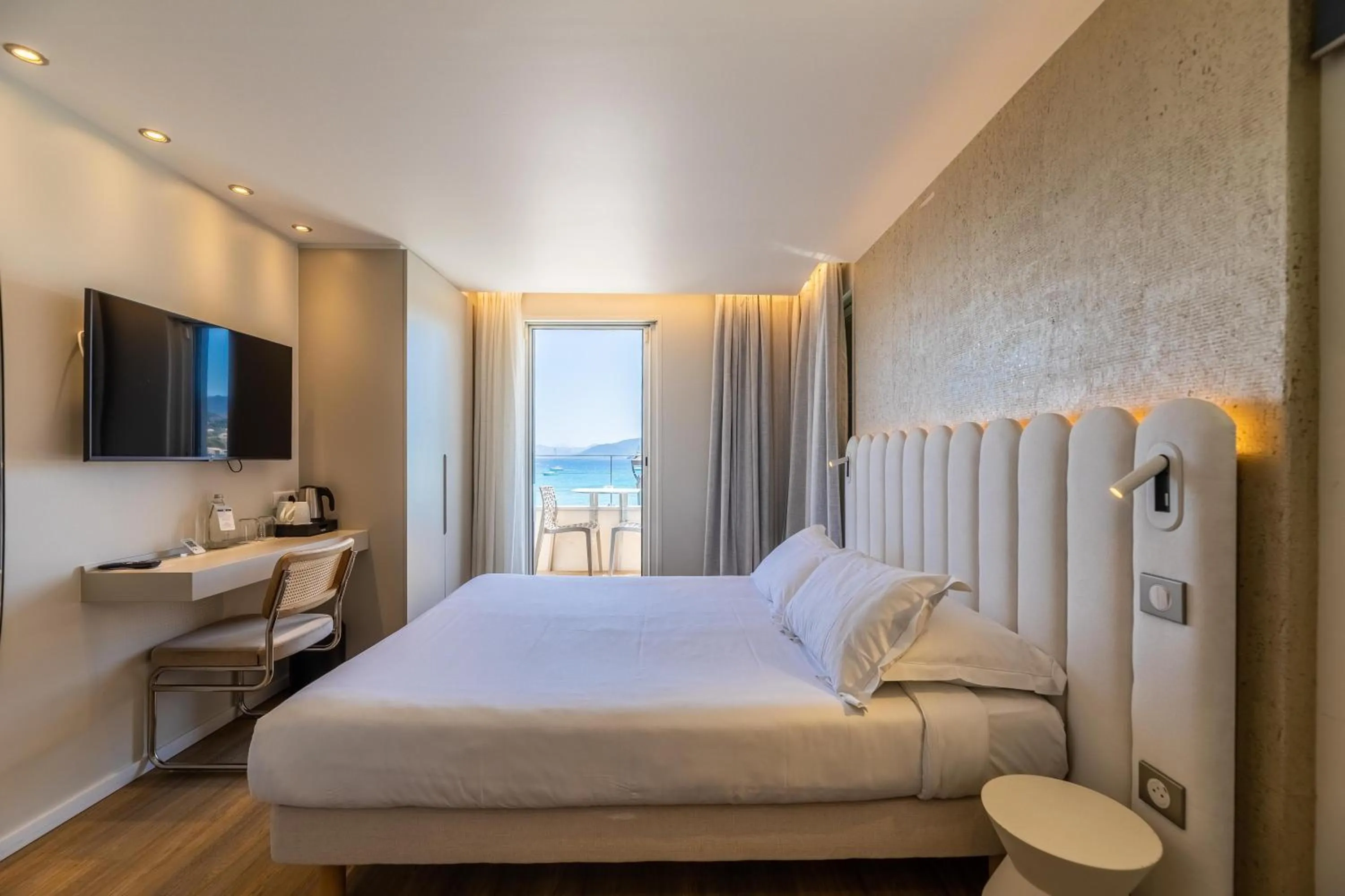 TV and multimedia, Bed in L'Escale Côté Sud