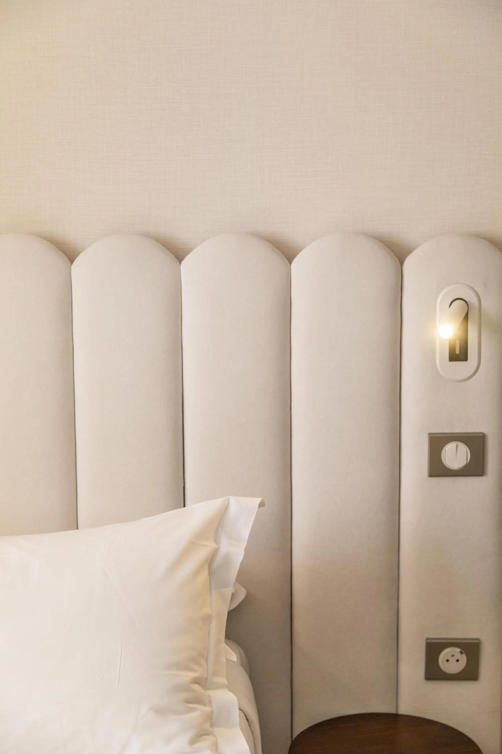 Decorative detail, Bed in L'Escale Côté Sud