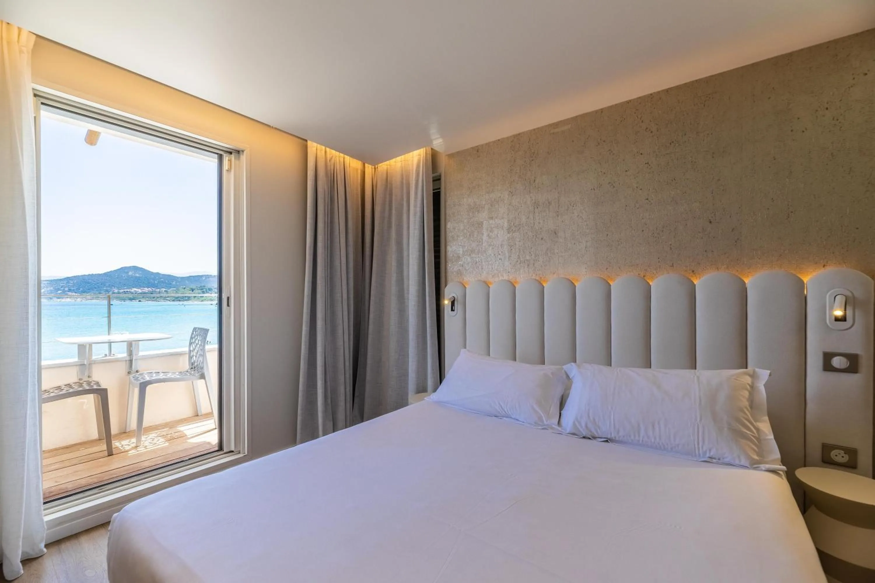 Balcony/Terrace, Bed in L'Escale Côté Sud