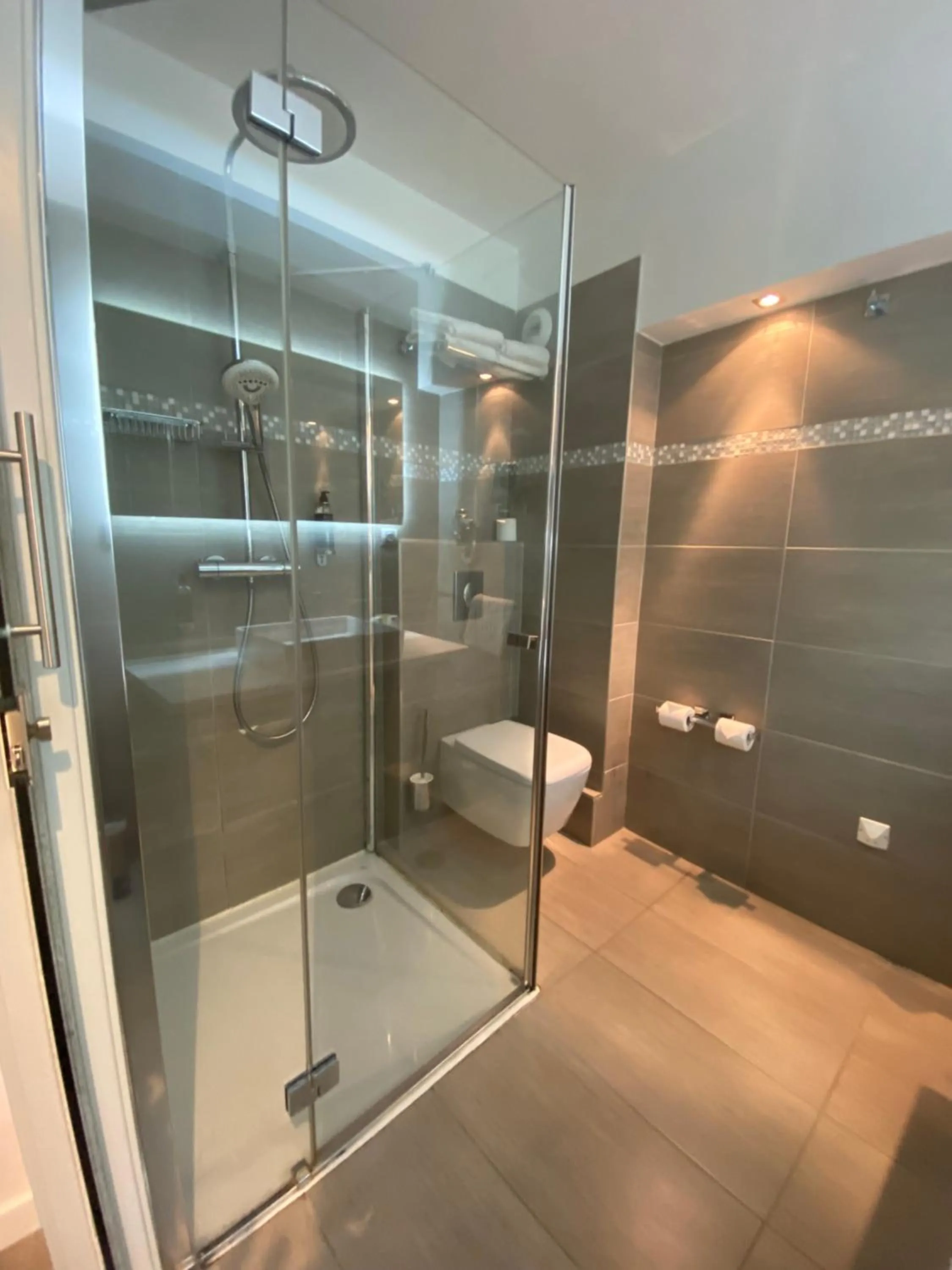 Shower in L'Escale Côté Sud