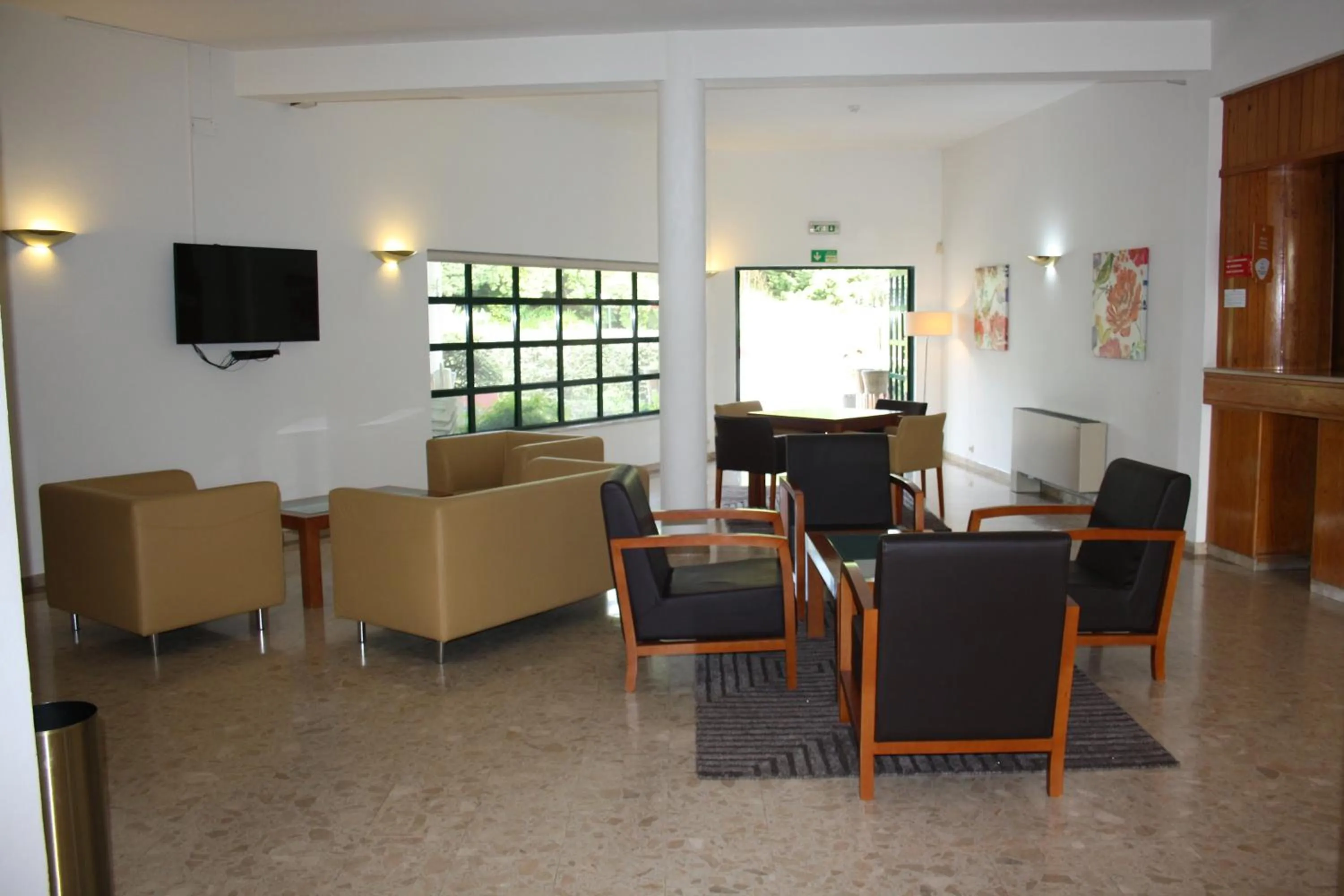 Lounge or bar in Flag Hotel Santarém