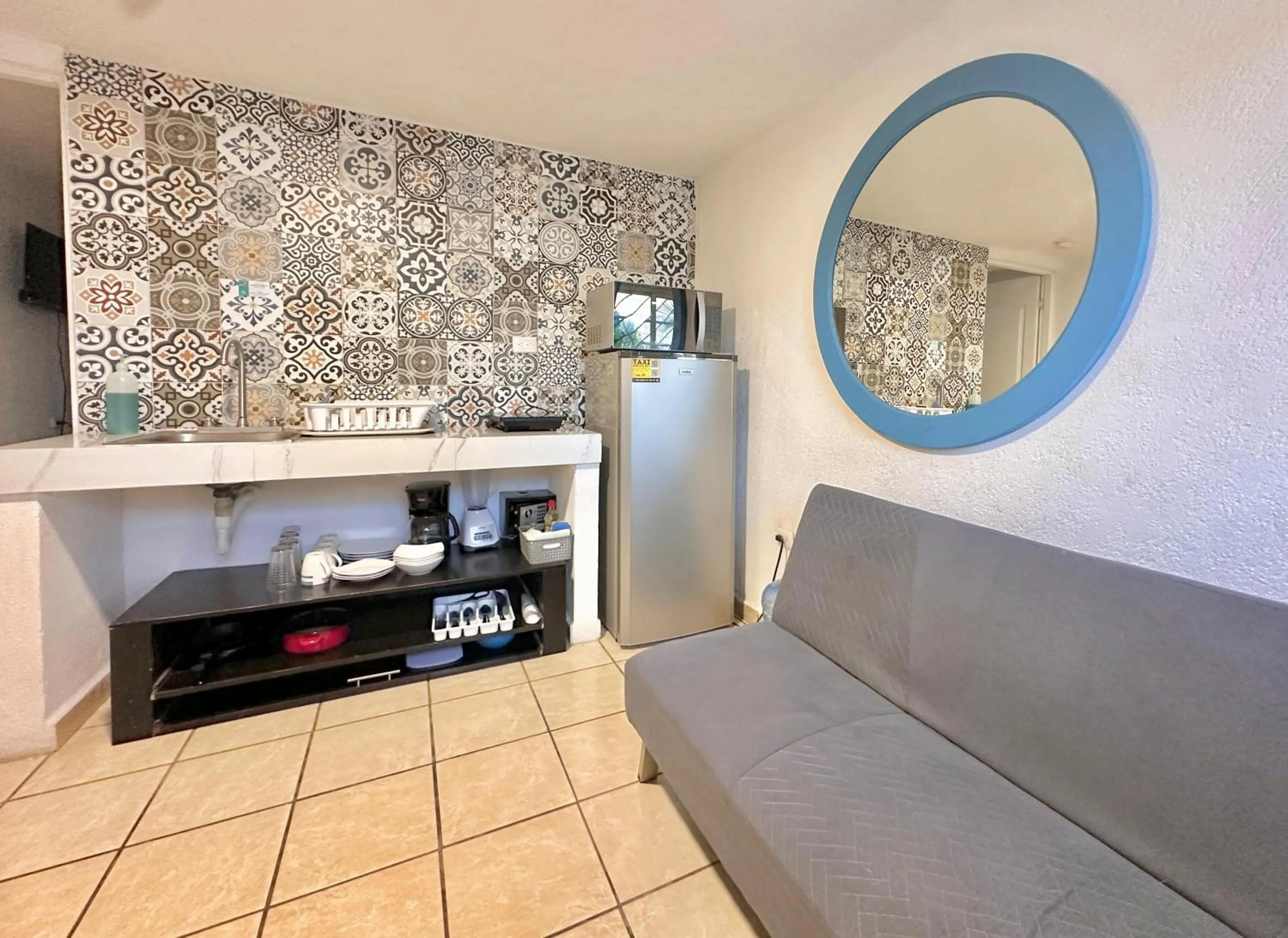 Kitchen or kitchenette in Coco Suites by Andiani Travel