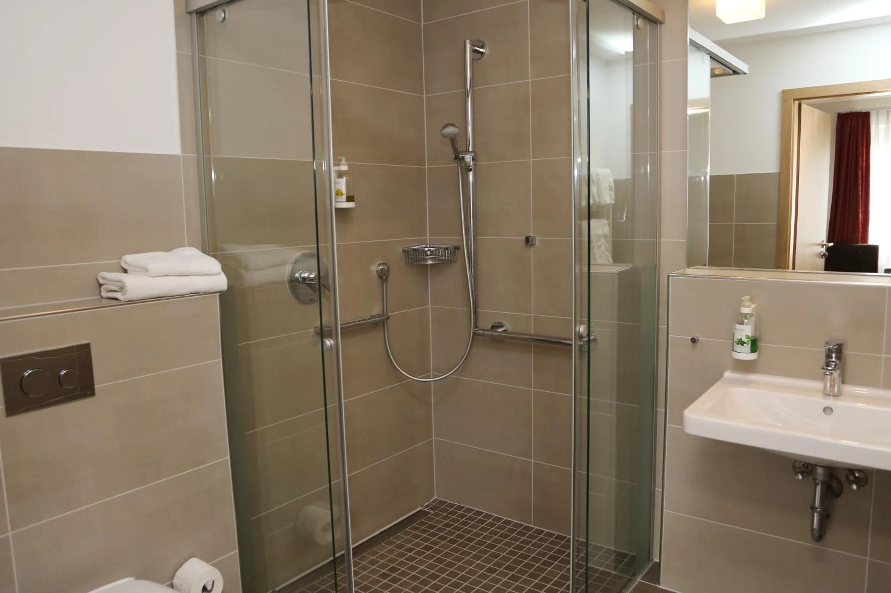 Shower in Hotel Lindleinsmühle