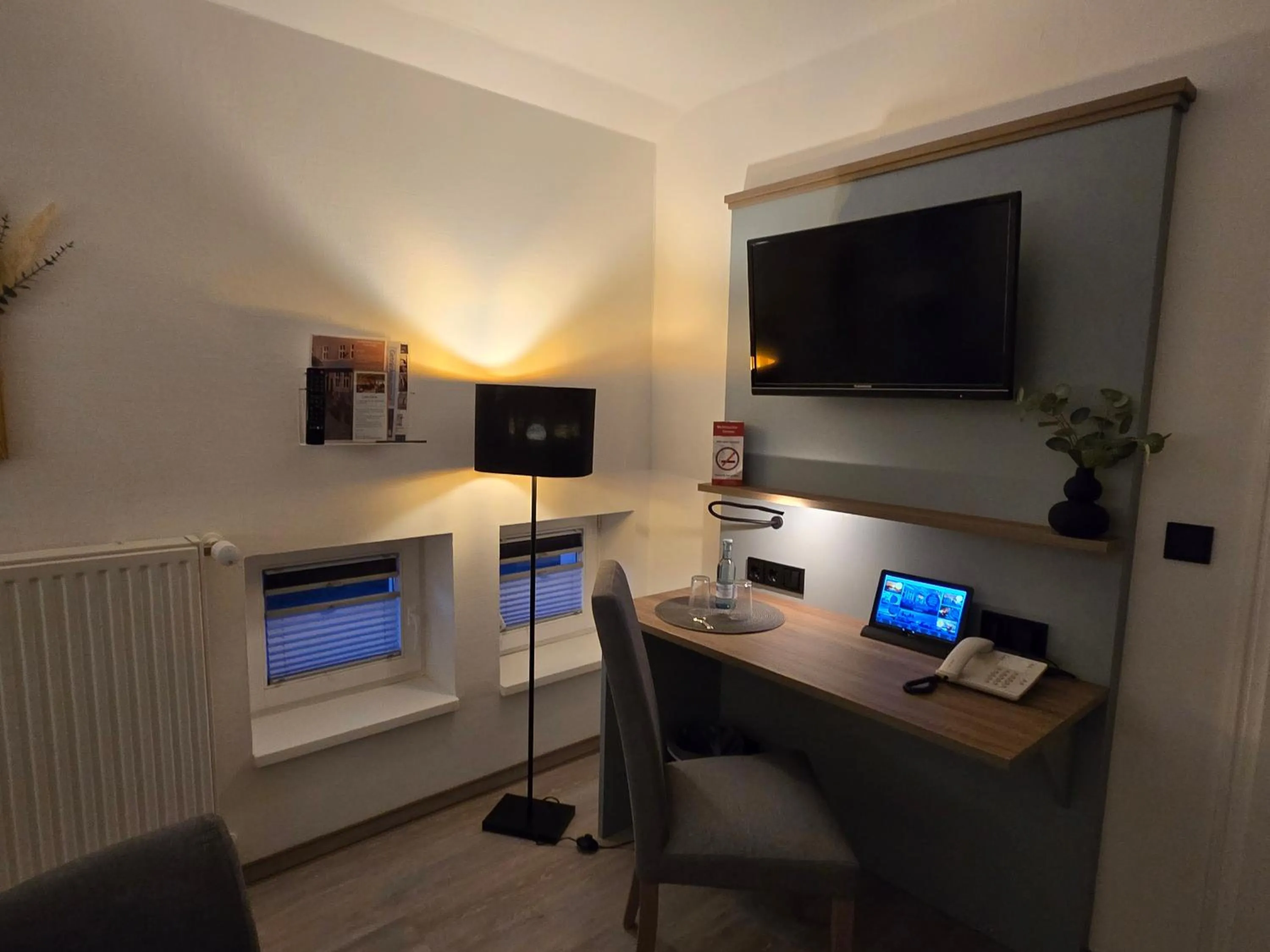 TV and multimedia in Hotel Am Markt & Brauhaus Stadtkrug