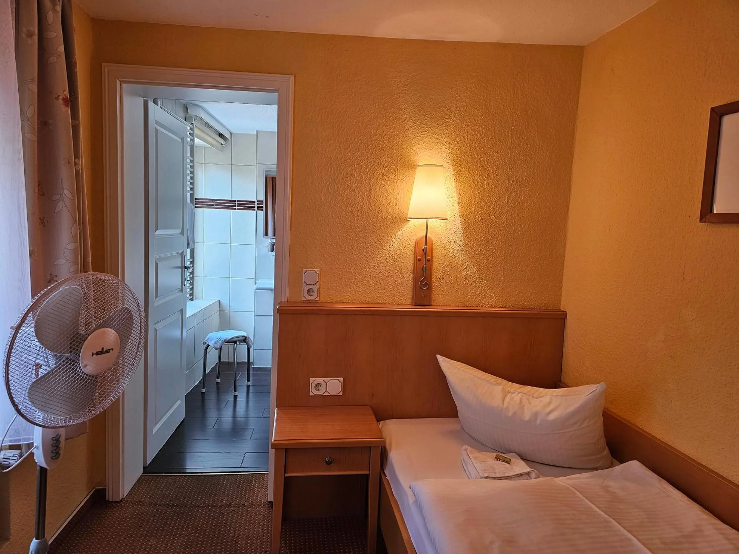 Bed in Hotel Am Markt & Brauhaus Stadtkrug