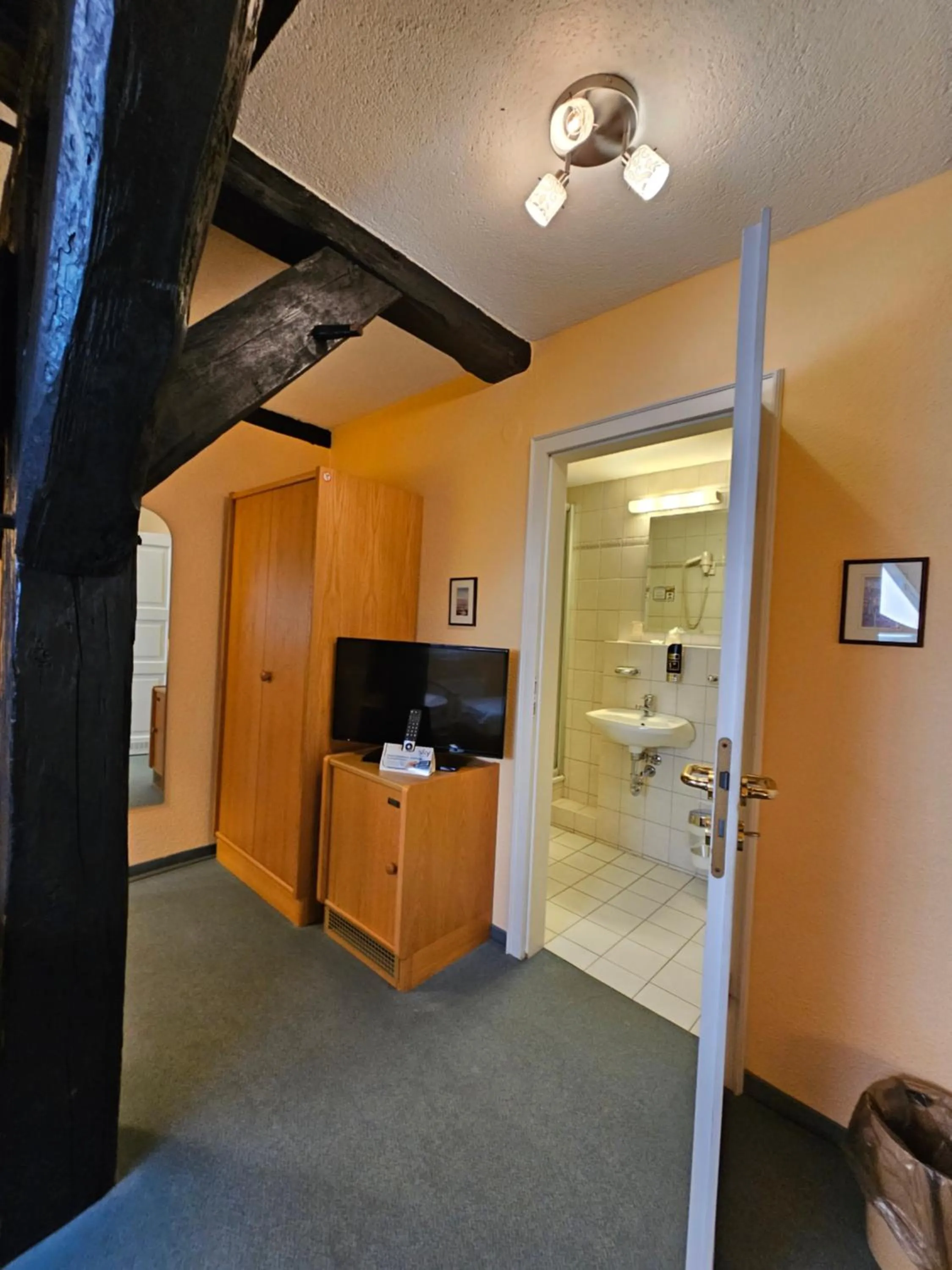 Bathroom in Hotel Am Markt & Brauhaus Stadtkrug