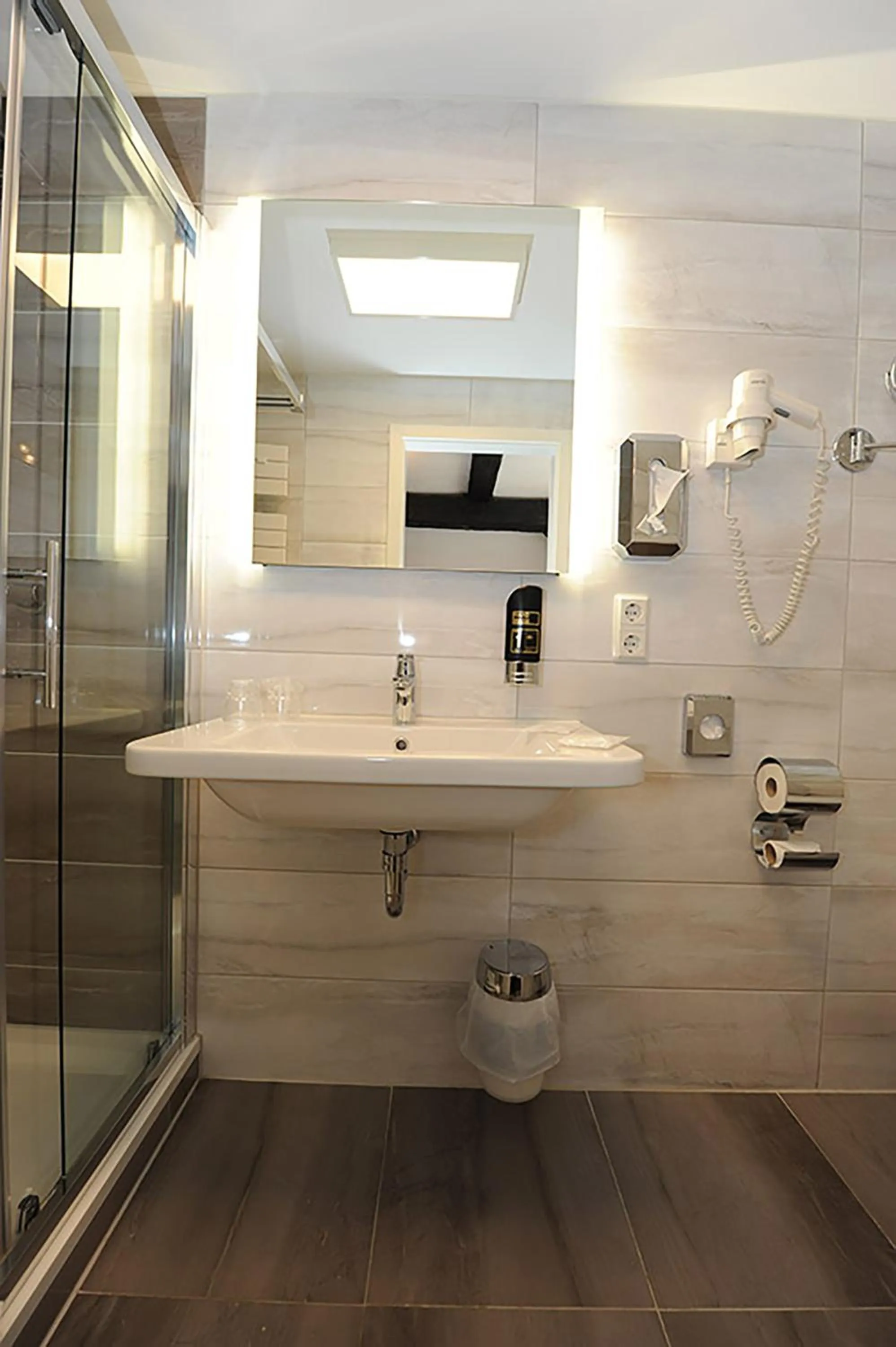 Shower in Hotel Am Markt & Brauhaus Stadtkrug