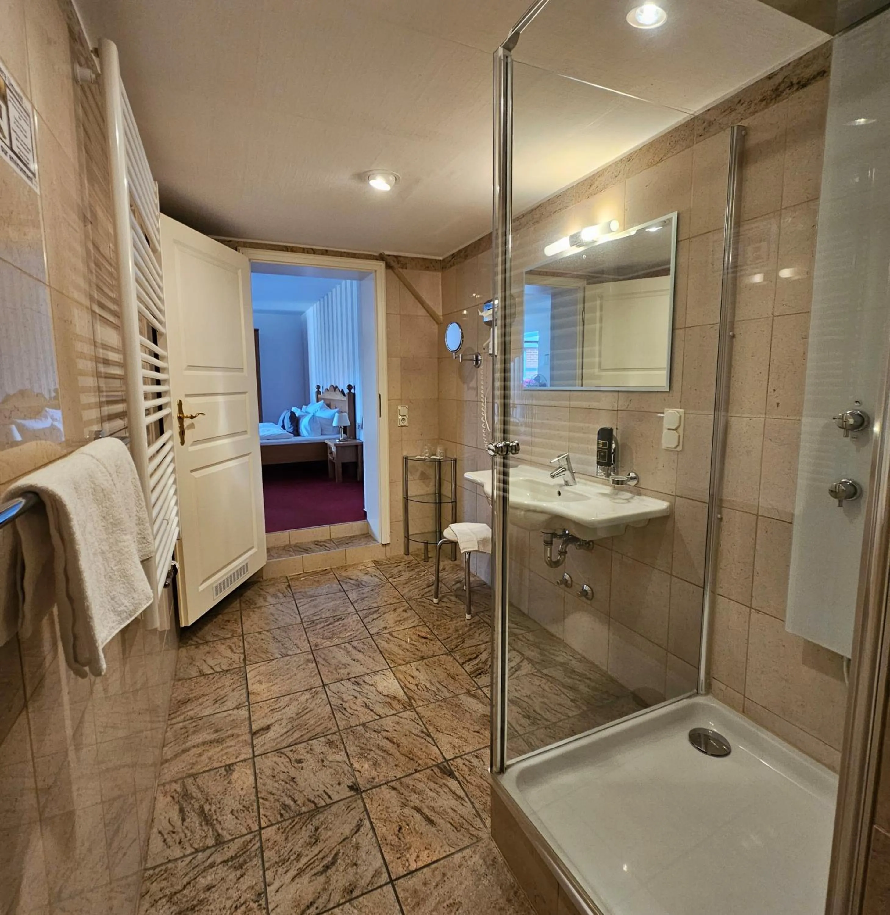 Shower in Hotel Am Markt & Brauhaus Stadtkrug