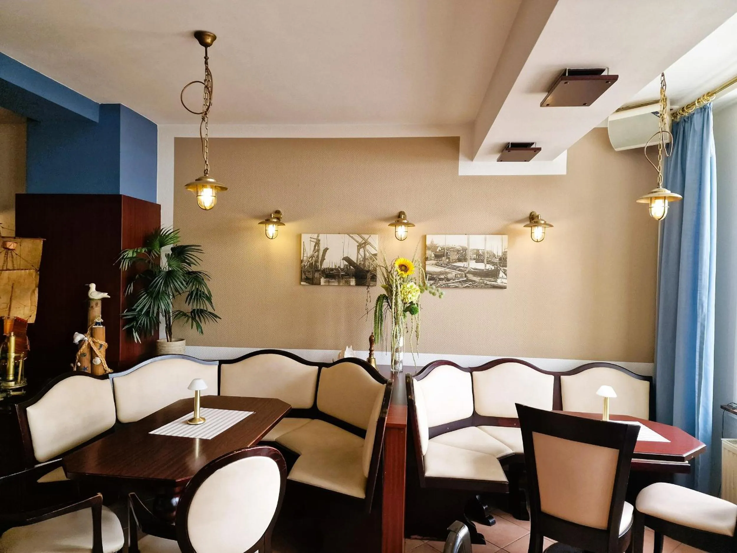 Lounge or bar in Hotel Am Markt & Brauhaus Stadtkrug