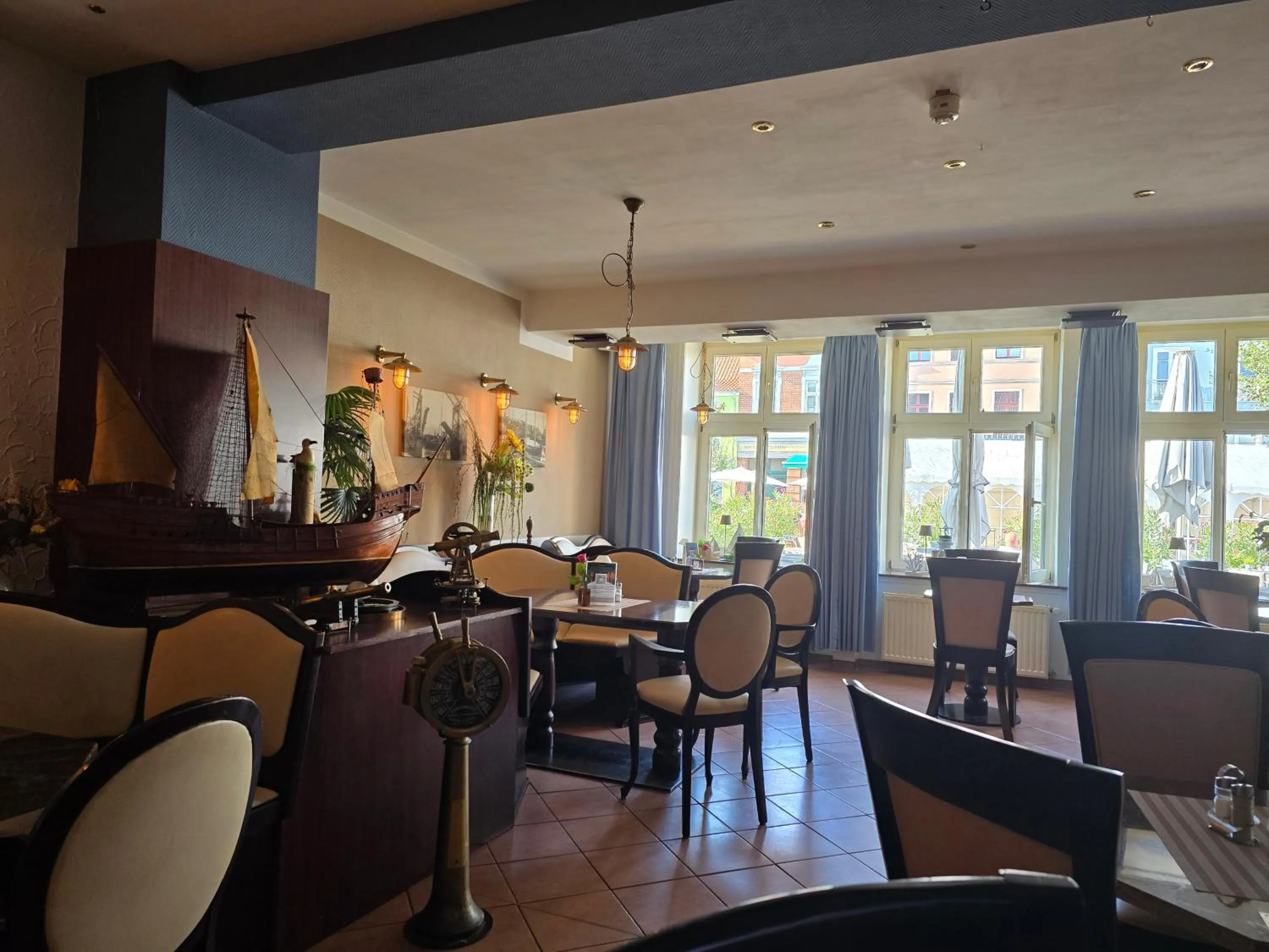Lounge or bar in Hotel Am Markt & Brauhaus Stadtkrug
